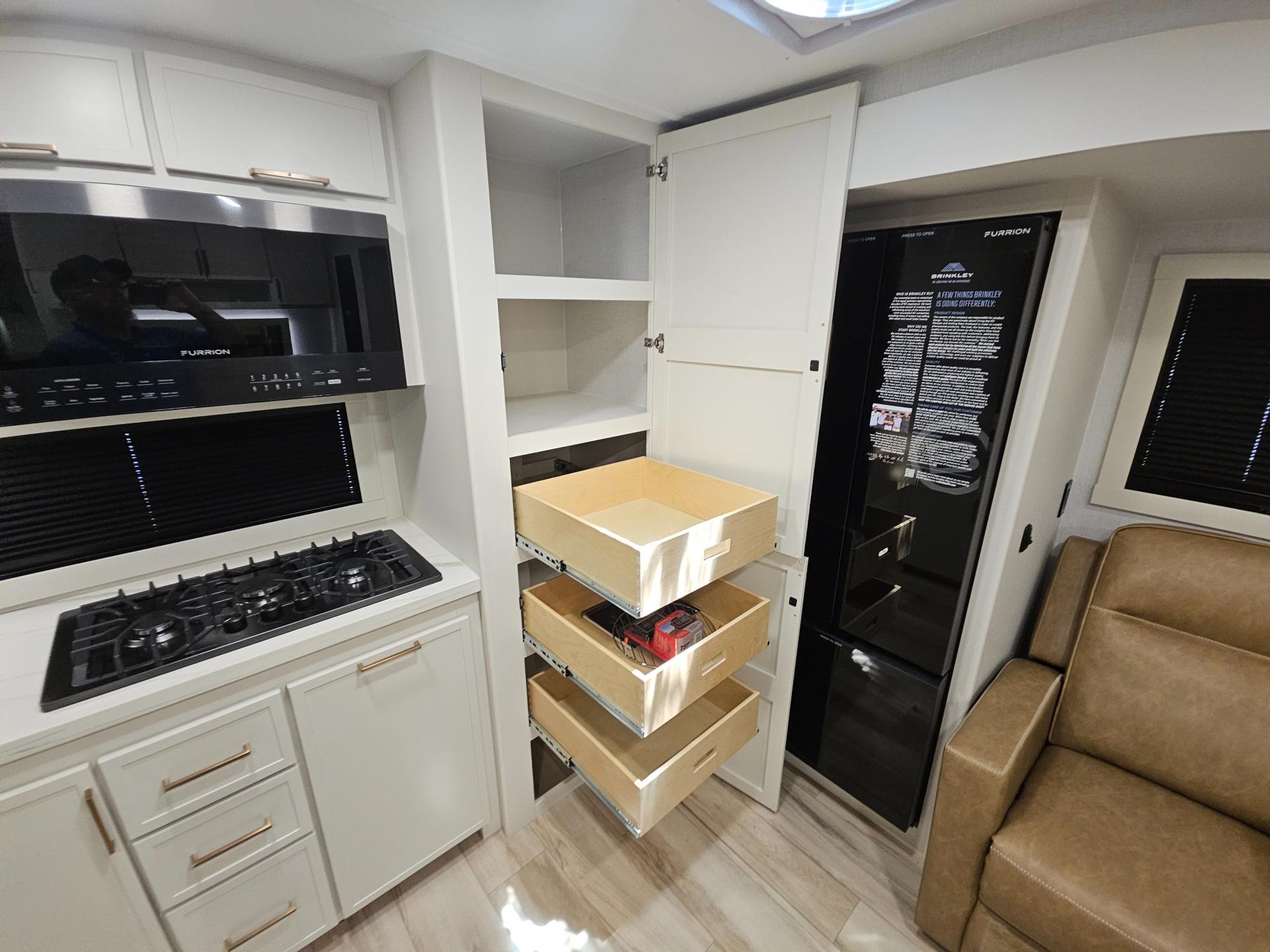 2027 Brinkley RV 2027 Brinkley RV Model I - thumbnail 11