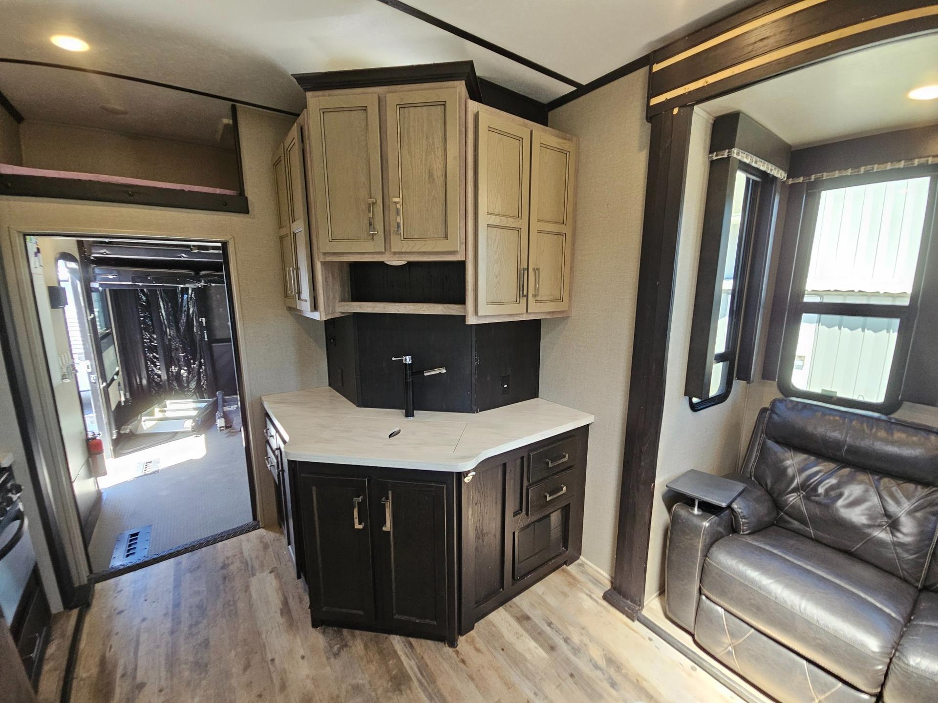 2018 Keystone RV 2018 Keystone RV Fuzion - thumbnail 9