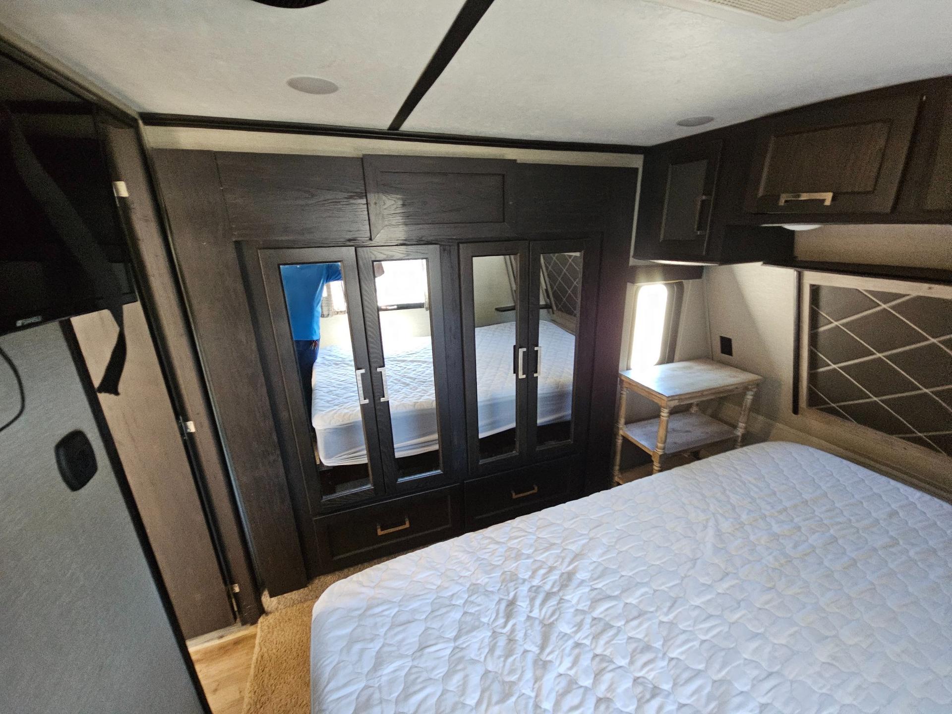2018 Keystone RV 2018 Keystone RV Fuzion - thumbnail 17