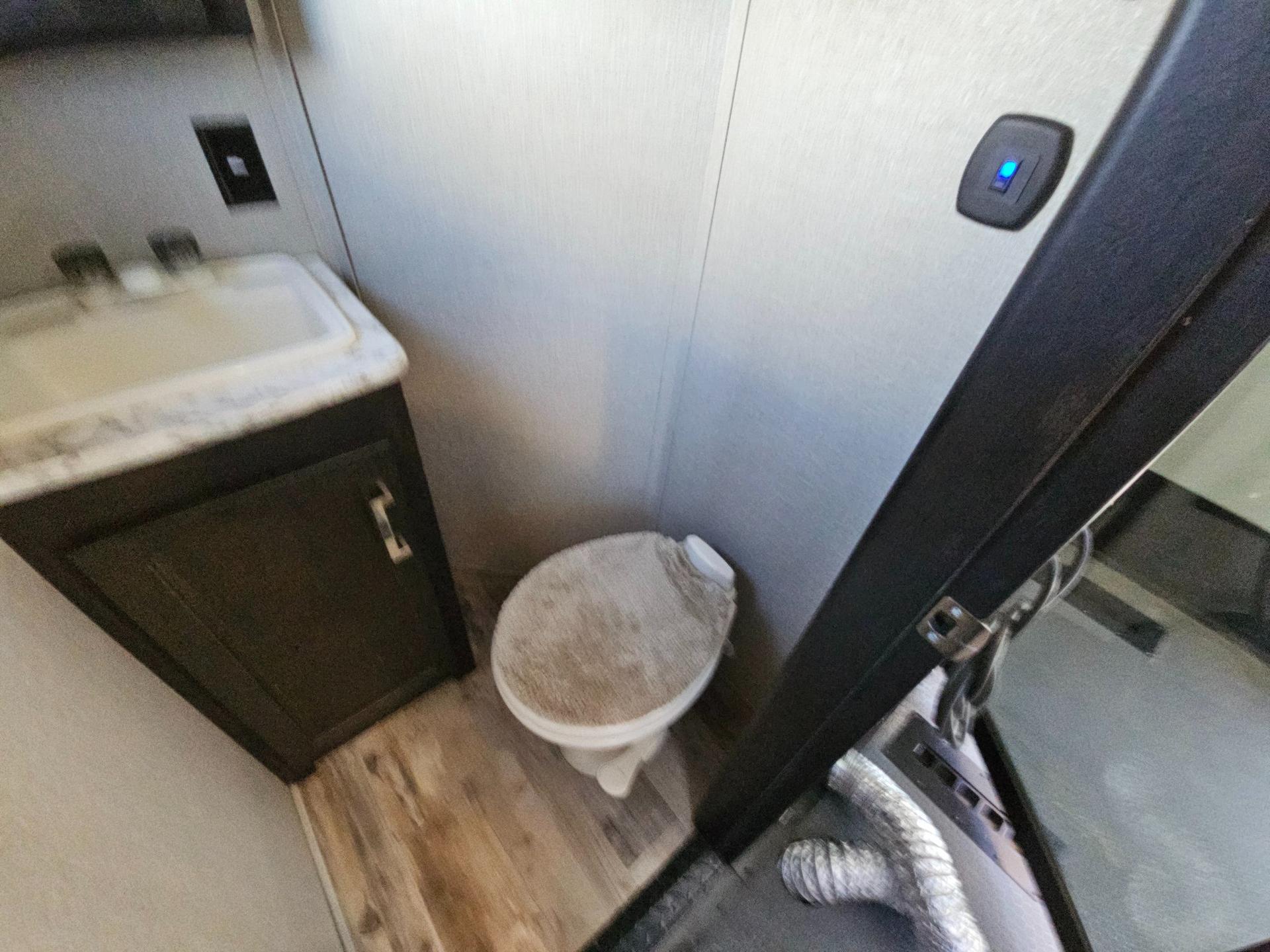 2018 Keystone RV 2018 Keystone RV Fuzion - thumbnail 25