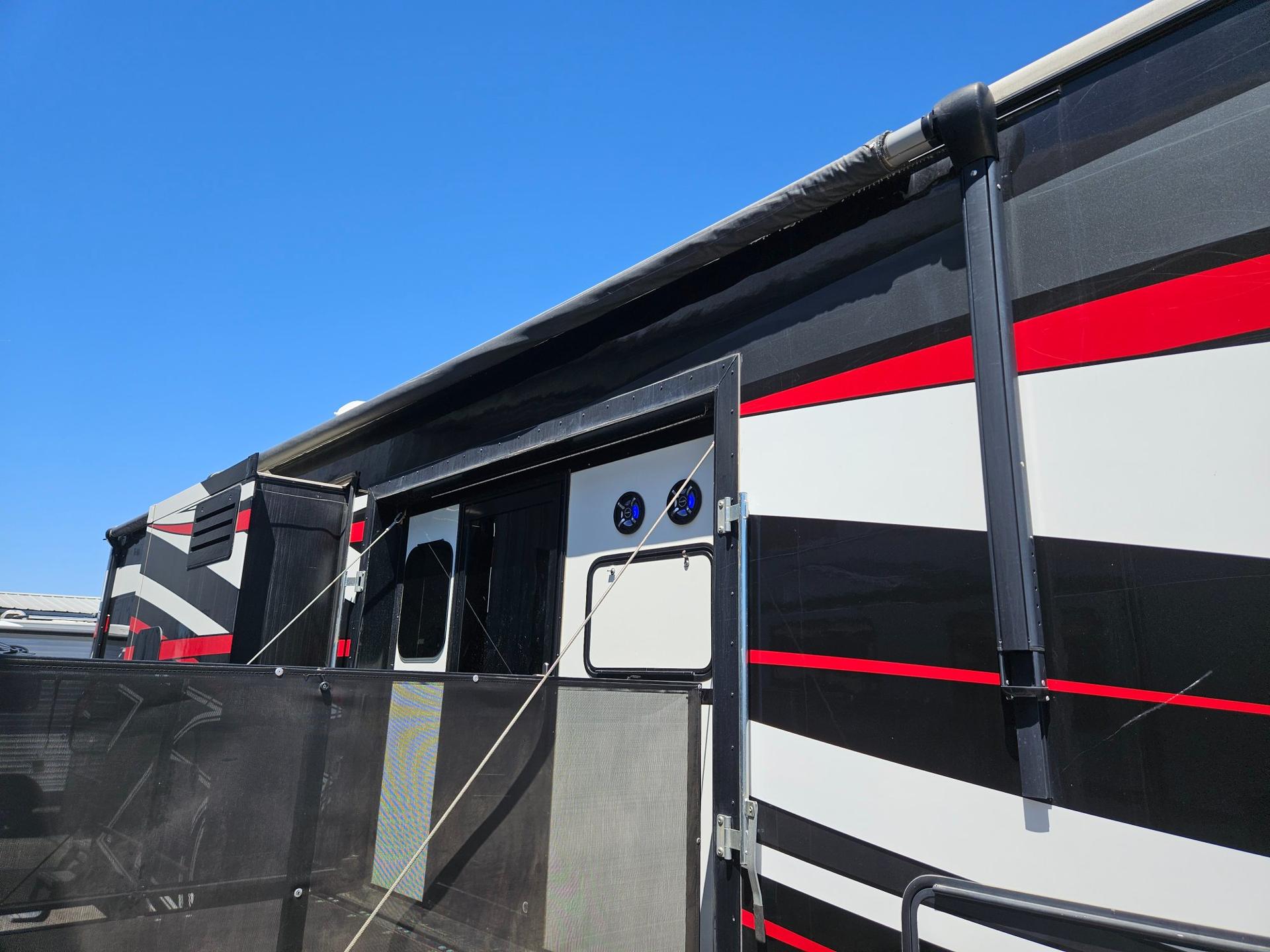 2018 Keystone RV 2018 Keystone RV Fuzion - thumbnail 32