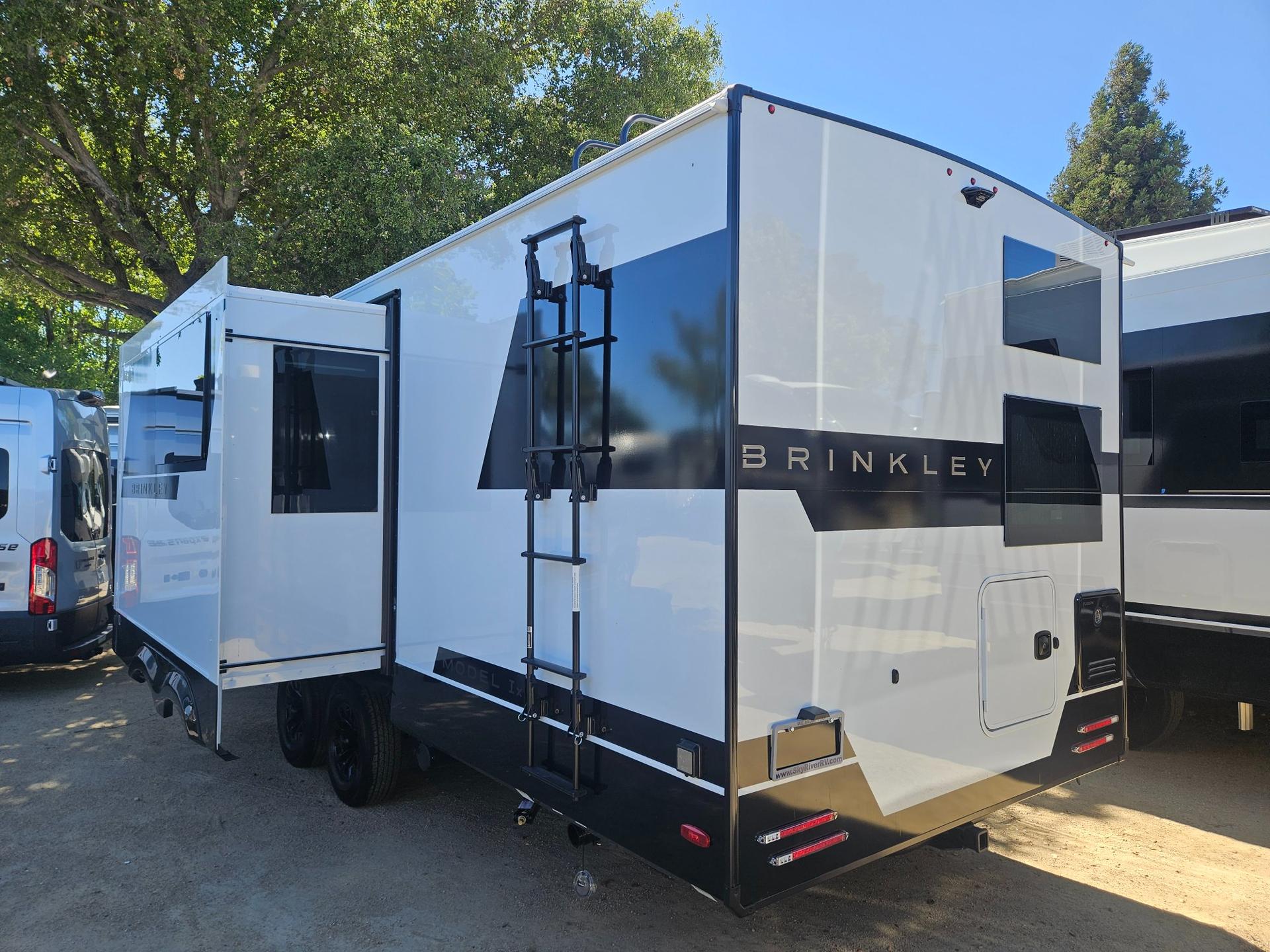 2027 Brinkley RV 2027 Brinkley RV Model Ix - thumbnail 3