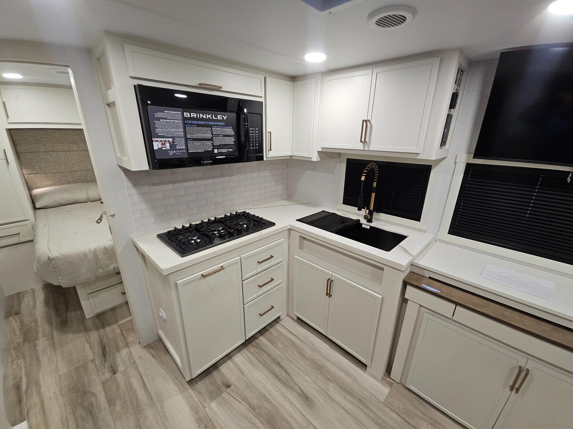 2027 Brinkley RV 2027 Brinkley RV Model Ix - thumbnail 9
