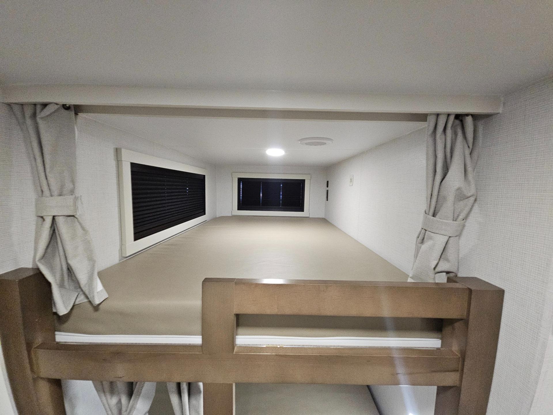 2027 Brinkley RV 2027 Brinkley RV Model Ix - thumbnail 22