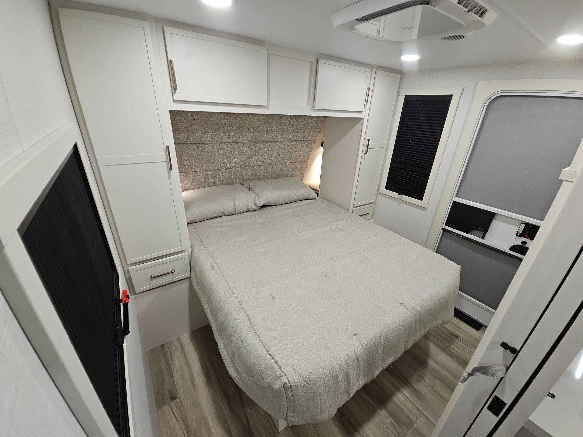 2027 Brinkley RV 2027 Brinkley RV Model Ix - thumbnail 25