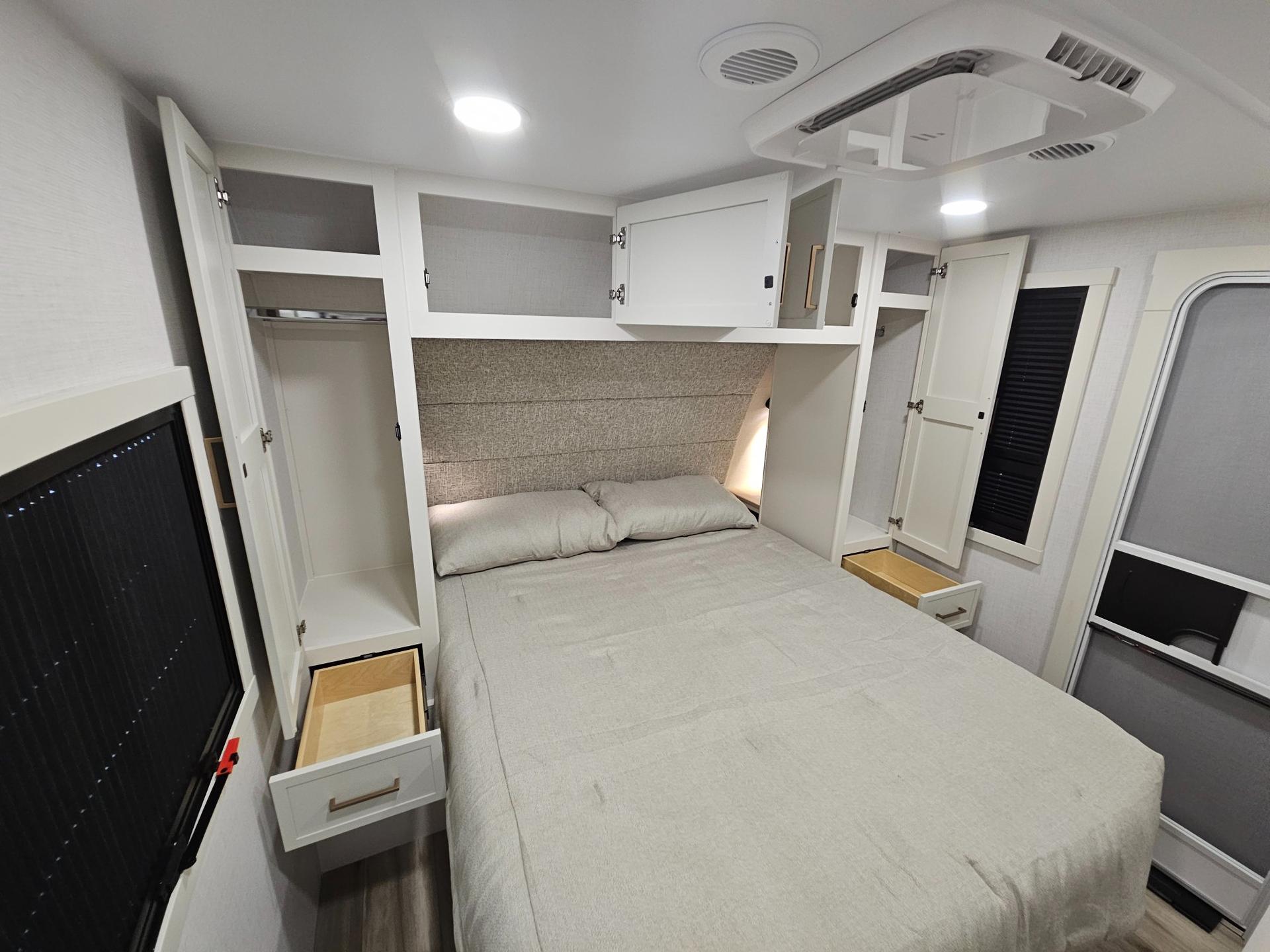 2027 Brinkley RV 2027 Brinkley RV Model Ix - thumbnail 27