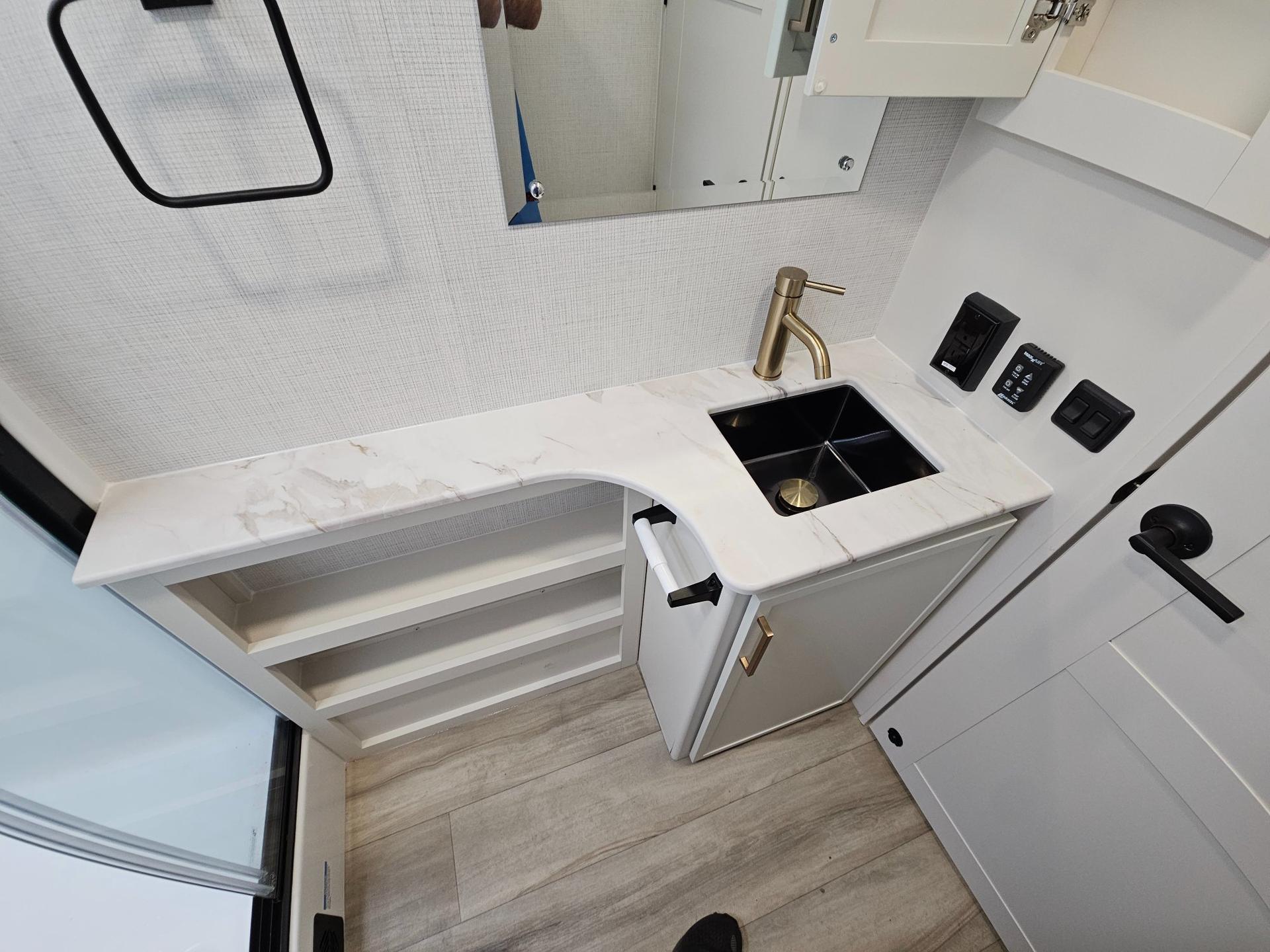 2027 Brinkley RV 2027 Brinkley RV Model Ix - thumbnail 35