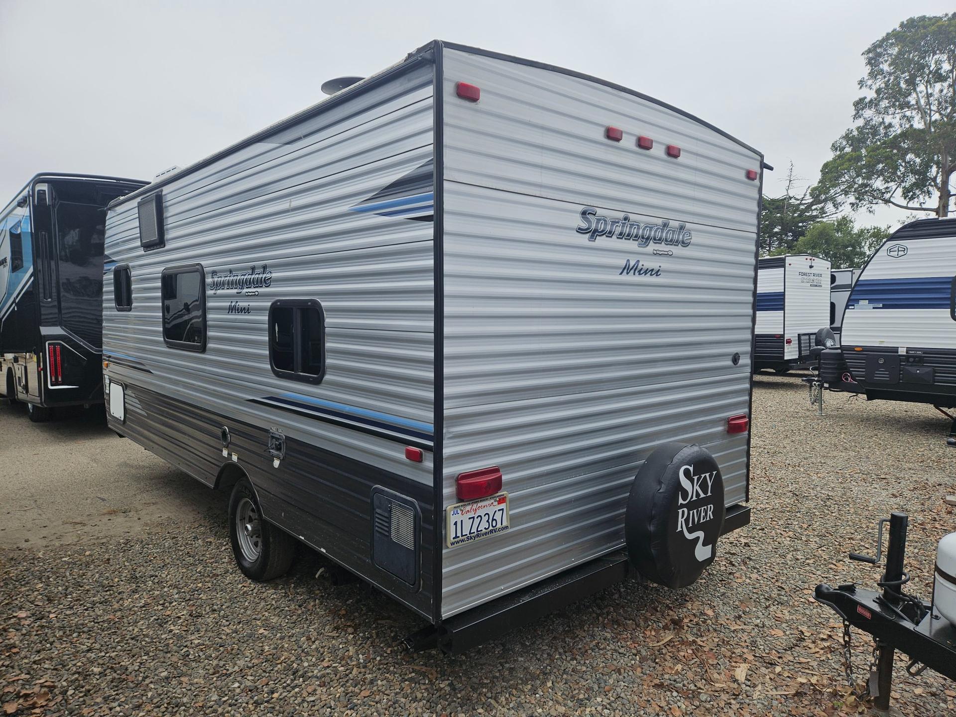 2018 Keystone RV 2018 Keystone RV Springdale Mini - thumbnail 3