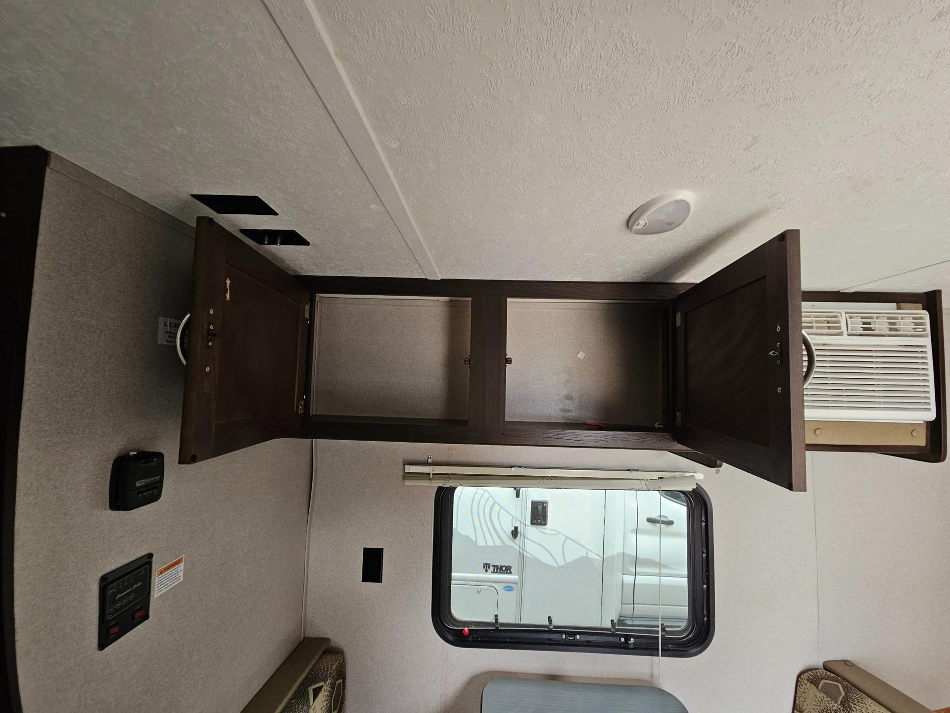 2018 Keystone RV 2018 Keystone RV Springdale Mini - thumbnail 12