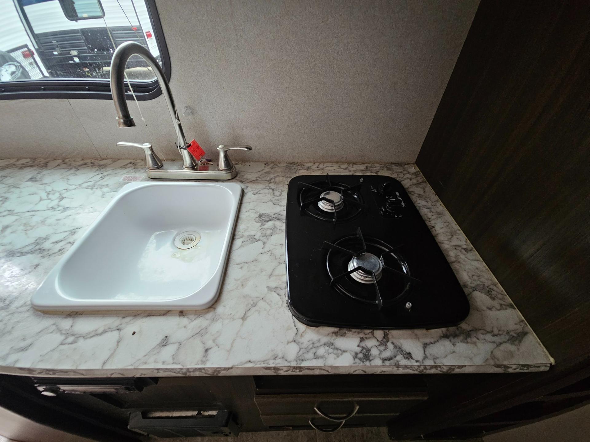 2018 Keystone RV 2018 Keystone RV Springdale Mini - thumbnail 18