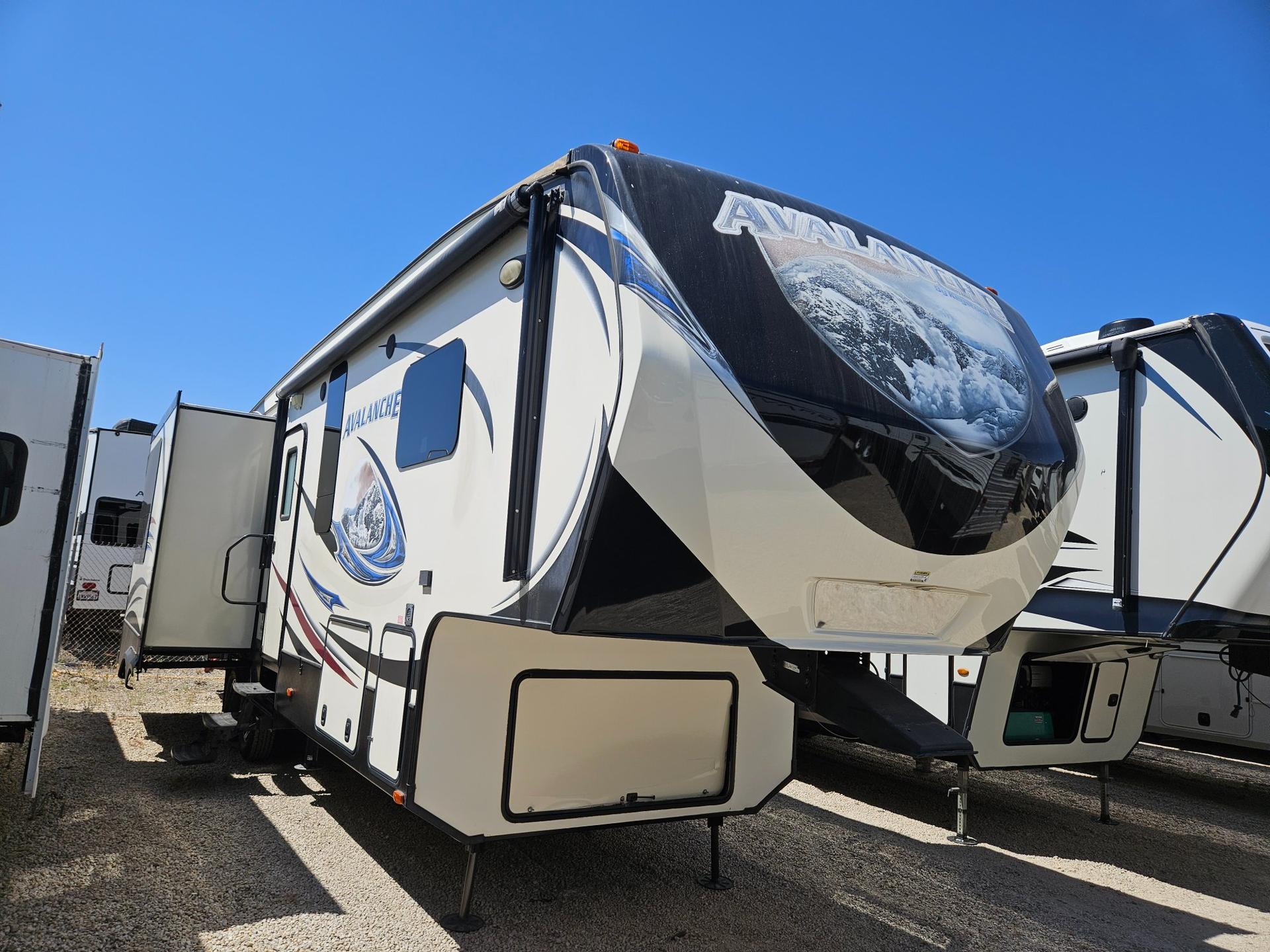 2014 Keystone RV Avalanche 295RL