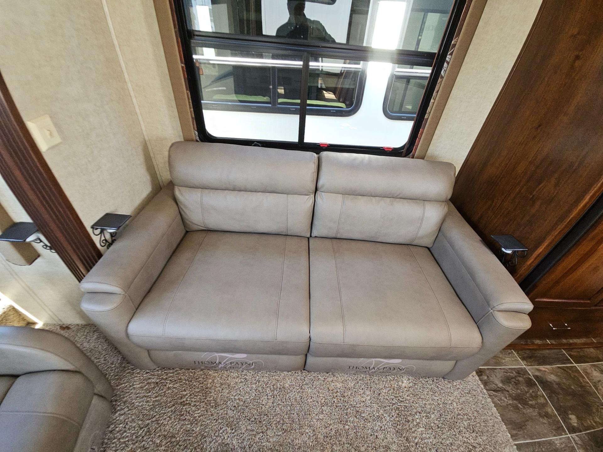 2014 Keystone RV 2014 Keystone RV Avalanche - thumbnail 16
