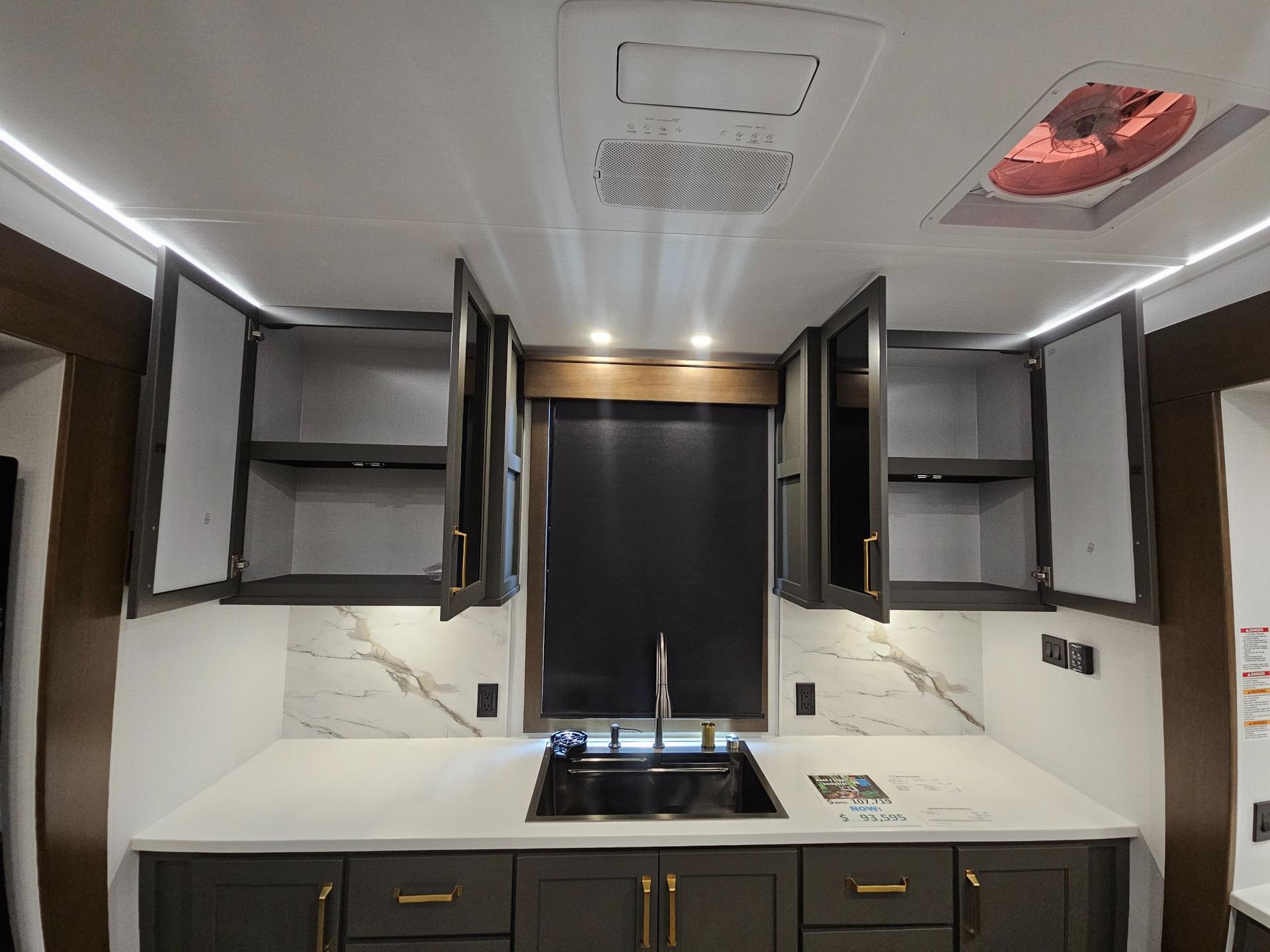2026 Keystone RV 2026 Keystone RV Montana High Country - thumbnail 14