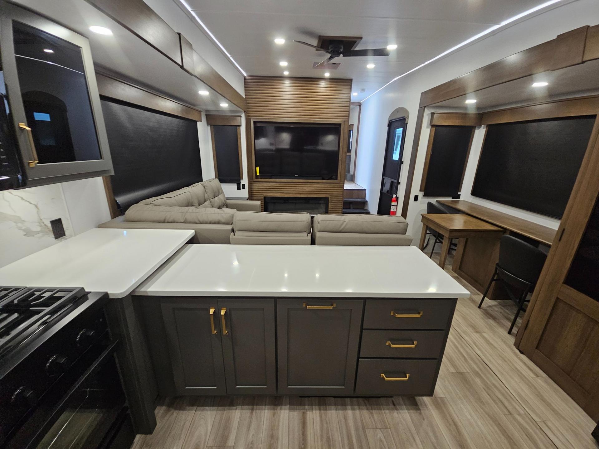 2026 Keystone RV 2026 Keystone RV Montana High Country - thumbnail 23