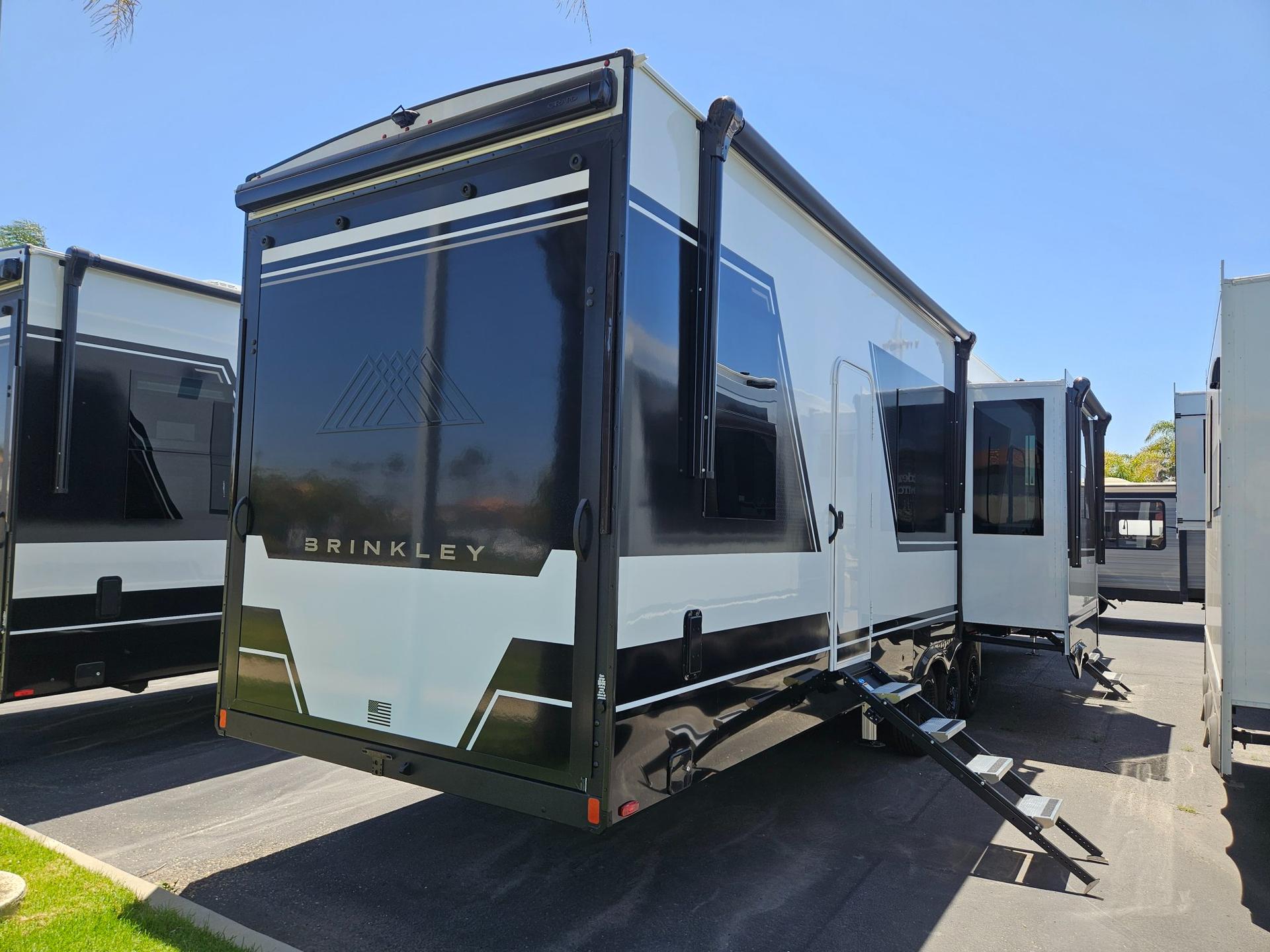 2026 Brinkley RV 2026 Brinkley RV Model Gx - thumbnail 3