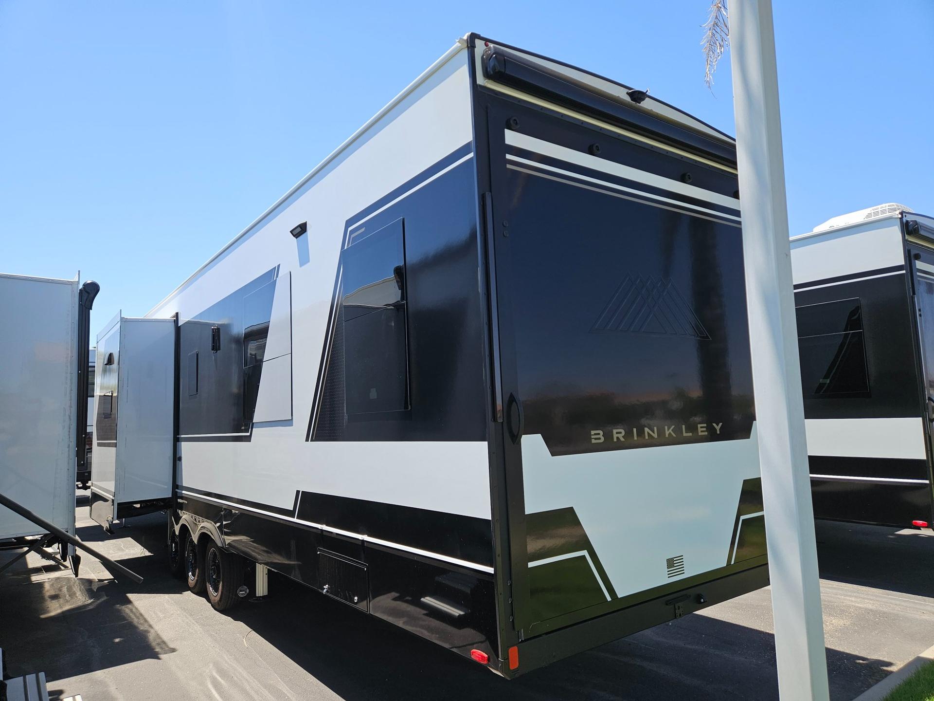 2026 Brinkley RV 2026 Brinkley RV Model Gx - thumbnail 4
