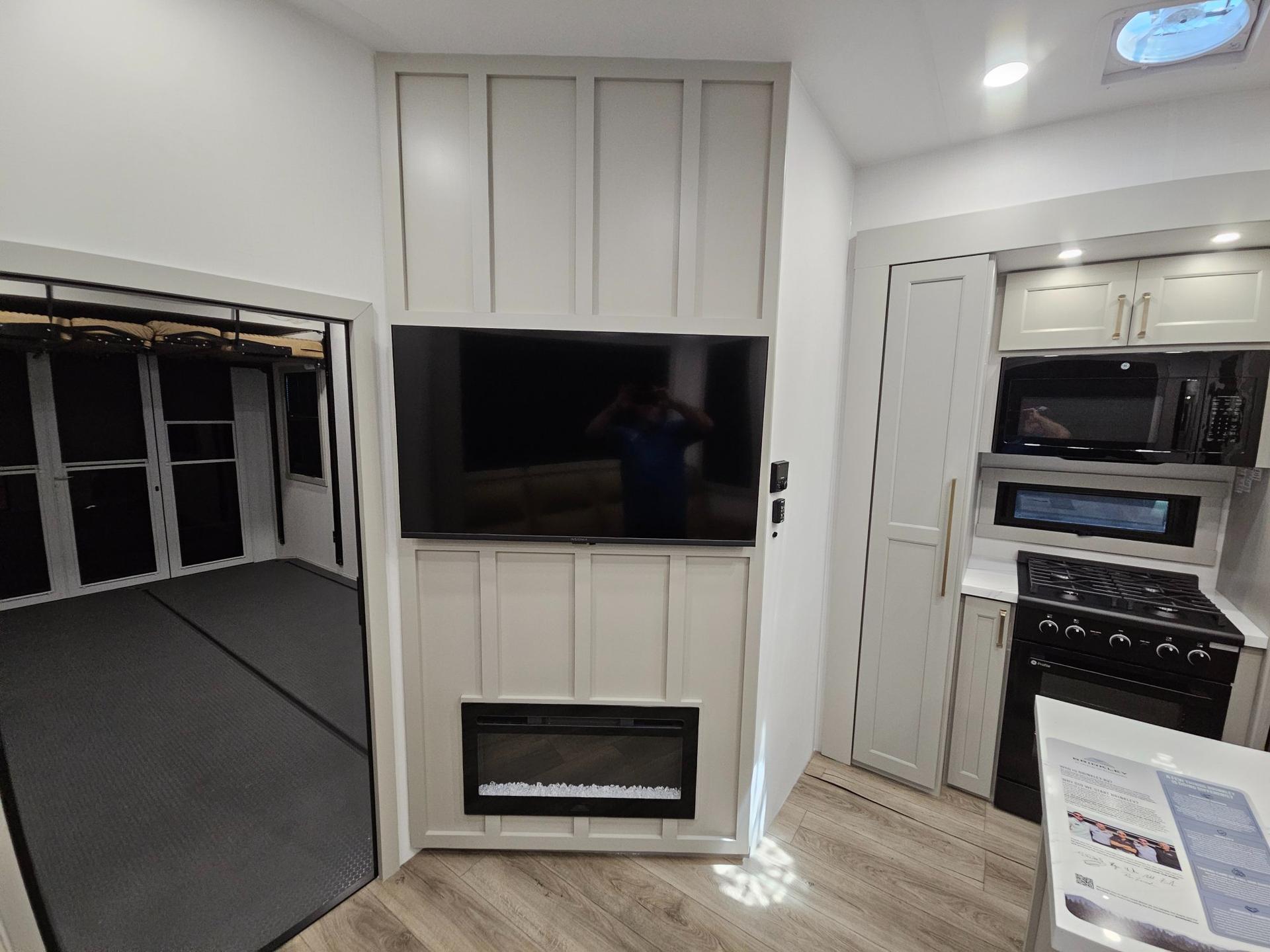 2026 Brinkley RV 2026 Brinkley RV Model Gx - thumbnail 10