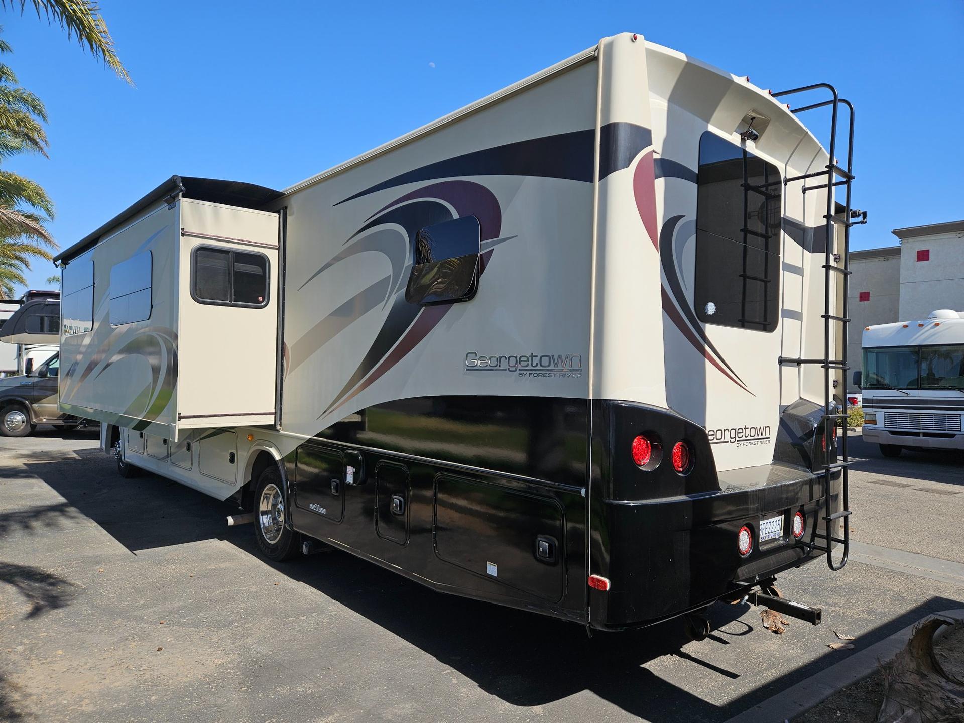 2018 Forest River RV 2018 Forest River RV Georgetown GT5 - thumbnail 5