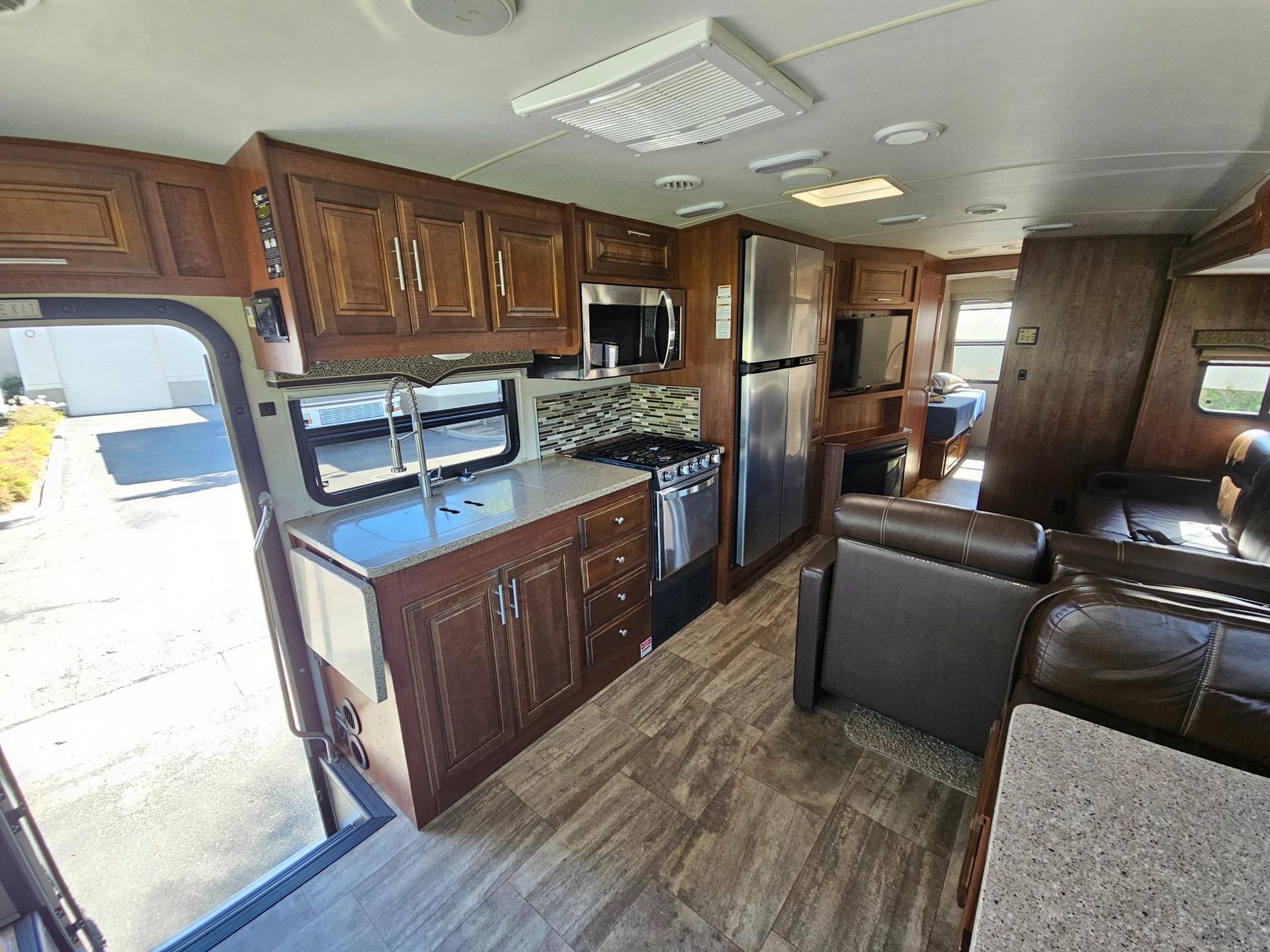 2018 Forest River RV 2018 Forest River RV Georgetown GT5 - thumbnail 8
