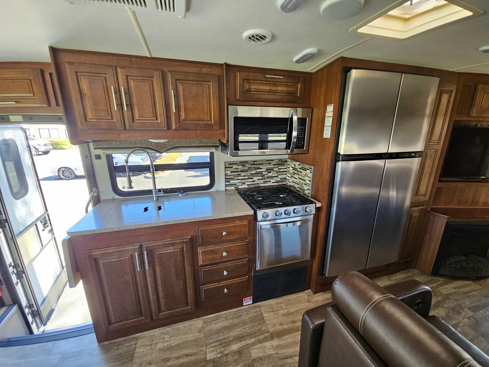 2018 Forest River RV 2018 Forest River RV Georgetown GT5 - thumbnail 11