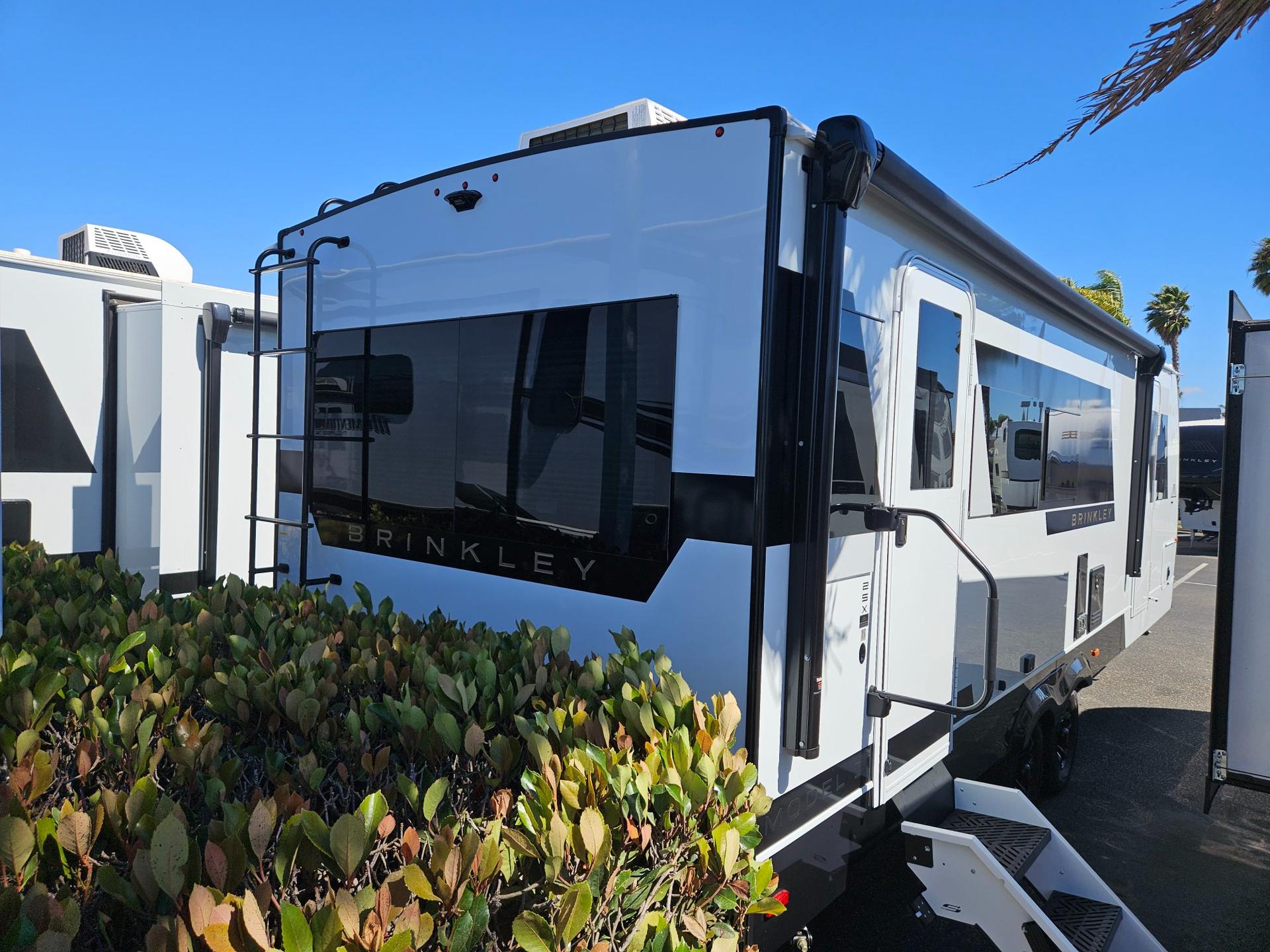 2027 Brinkley RV 2027 Brinkley RV Model Ix - thumbnail 2