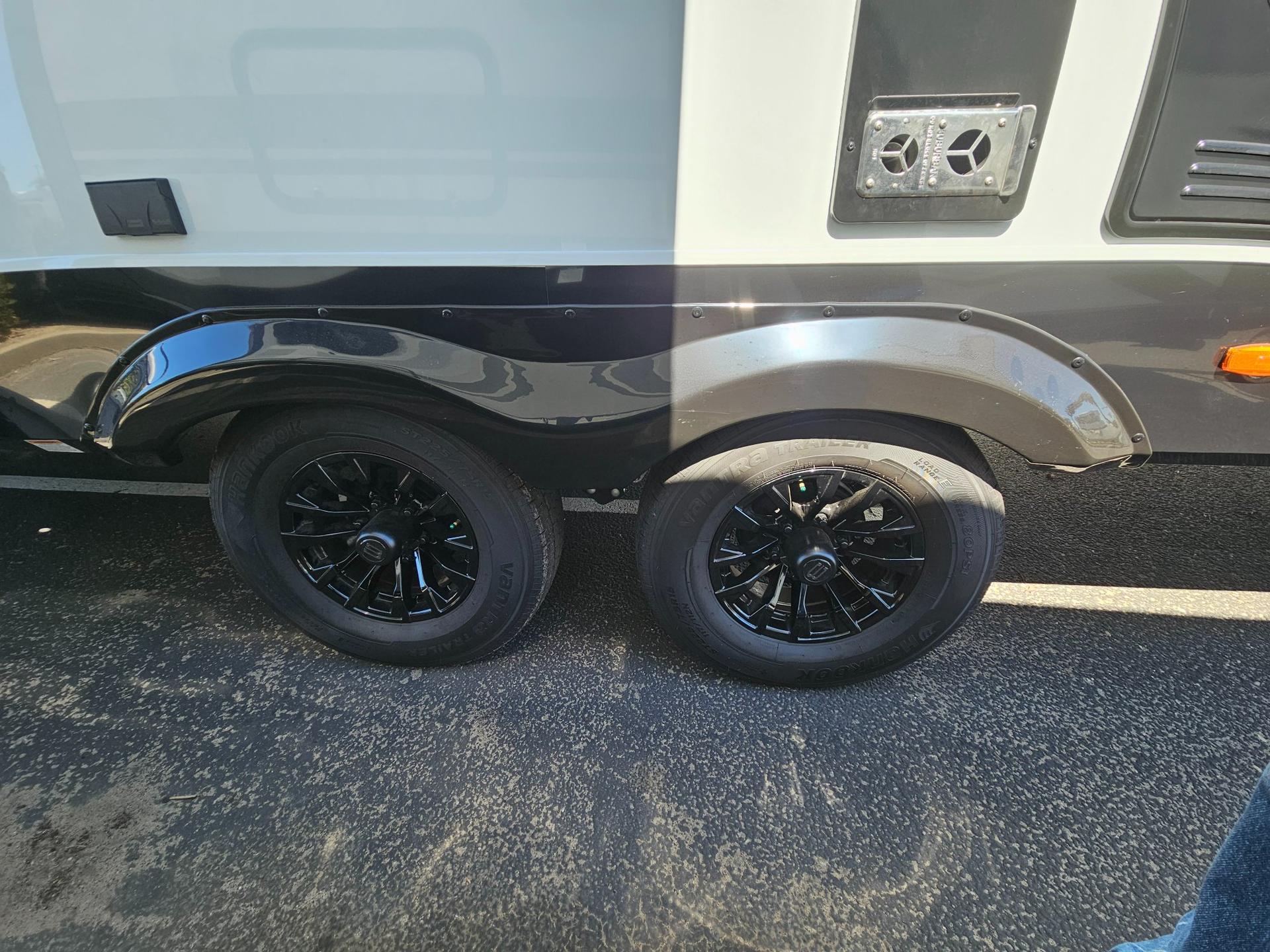 2027 Brinkley RV 2027 Brinkley RV Model Ix - thumbnail 41
