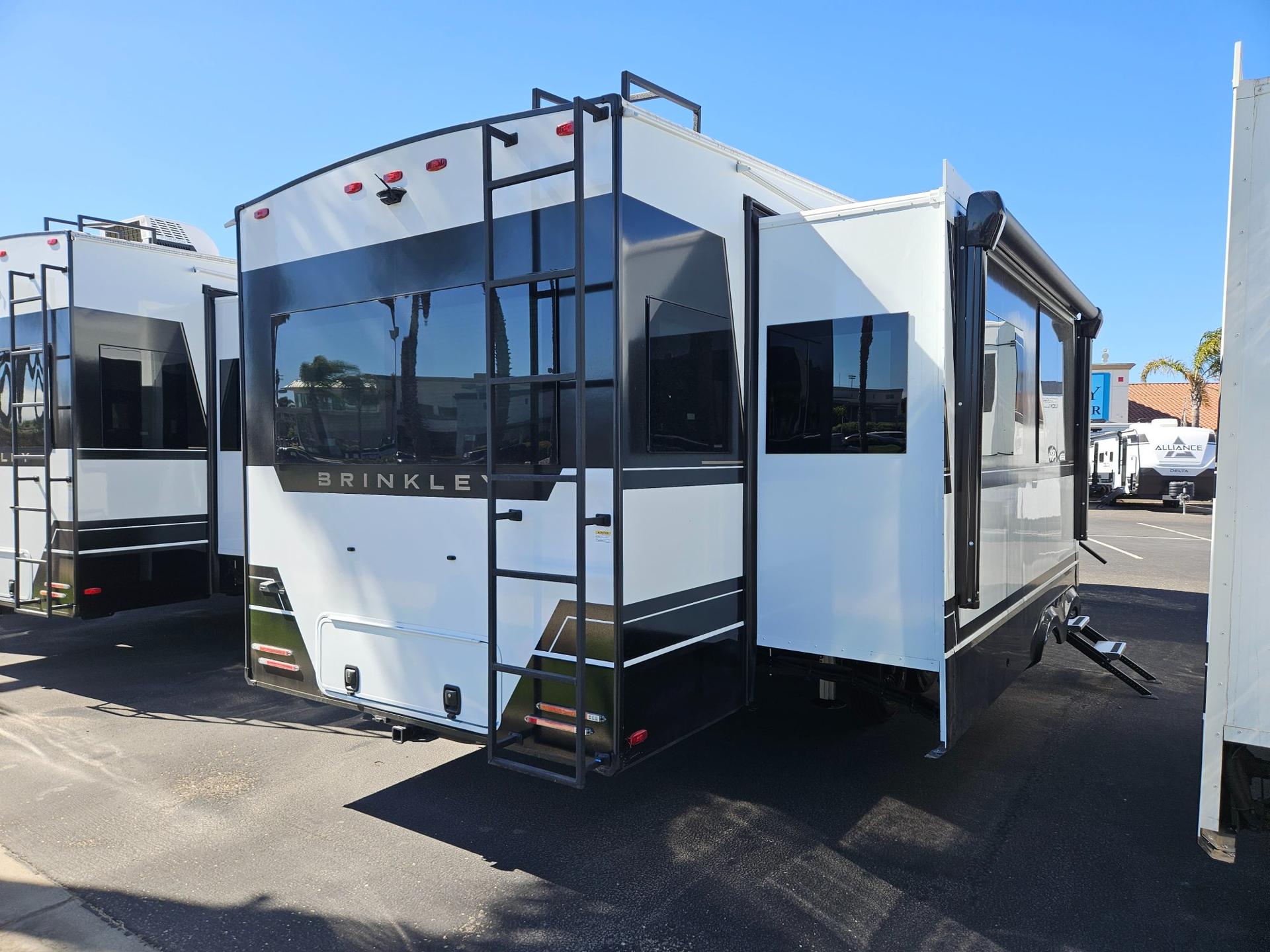 2026 Brinkley RV 2026 Brinkley RV Model Z - thumbnail 3