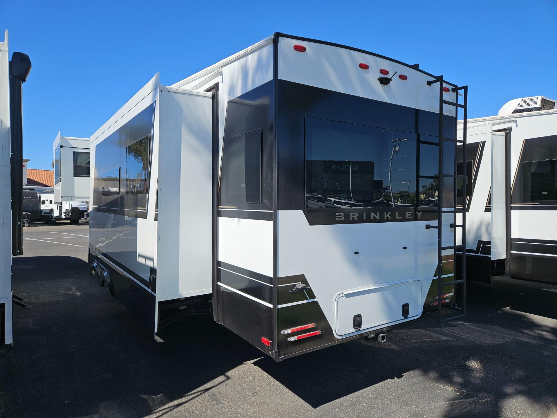 2026 Brinkley RV 2026 Brinkley RV Model Z - thumbnail 4