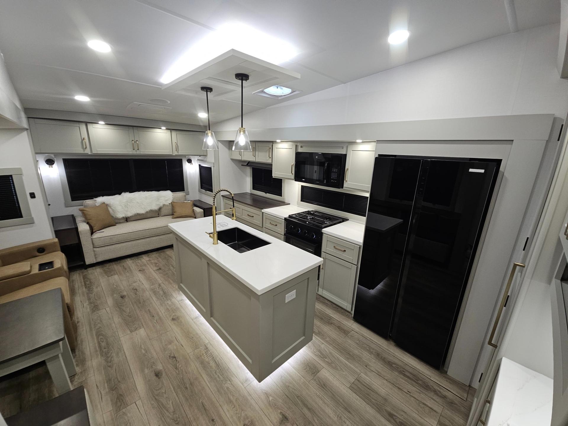 2026 Brinkley RV 2026 Brinkley RV Model Z - thumbnail 6