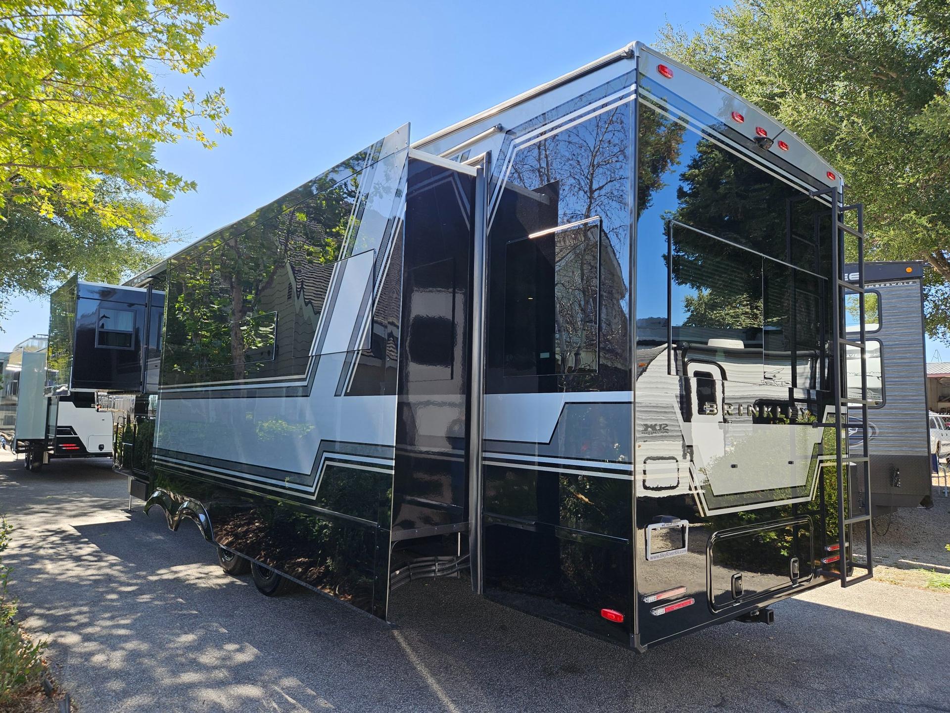 2026 Brinkley RV 2026 Brinkley RV Model Z - thumbnail 4