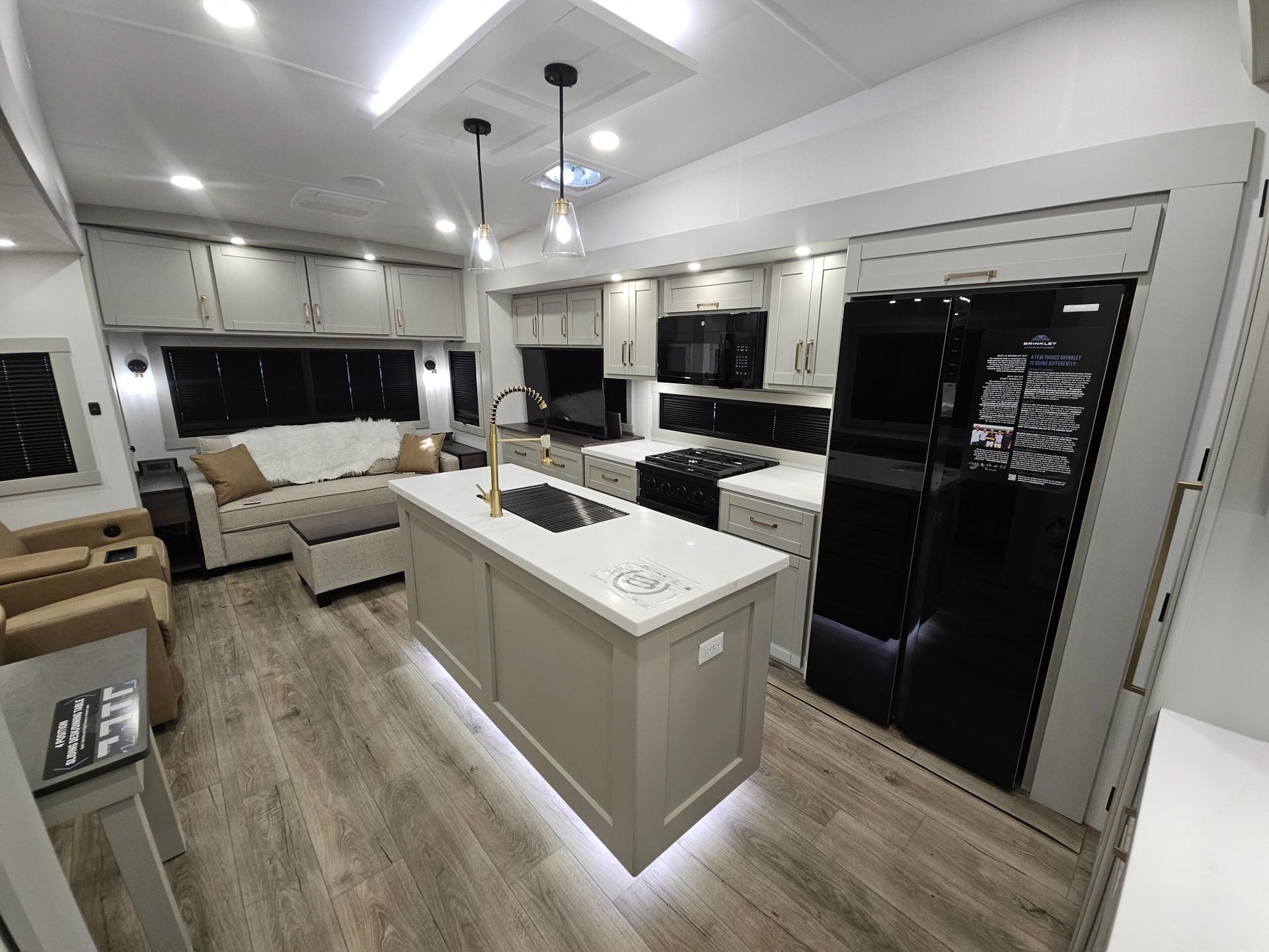 2026 Brinkley RV 2026 Brinkley RV Model Z - thumbnail 6