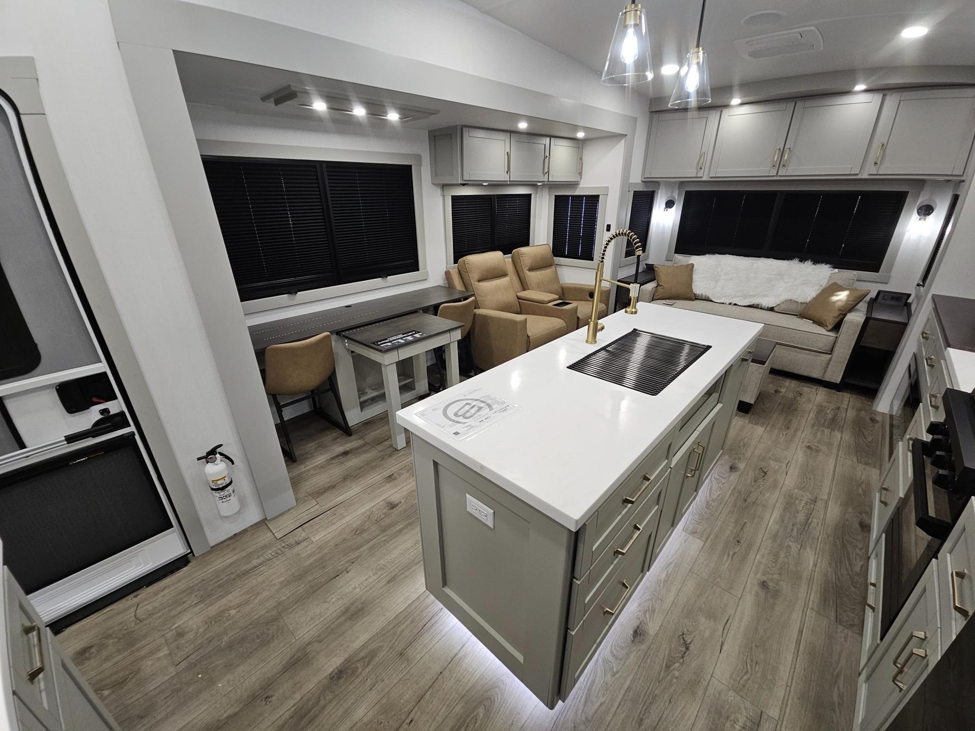 2026 Brinkley RV 2026 Brinkley RV Model Z - thumbnail 7