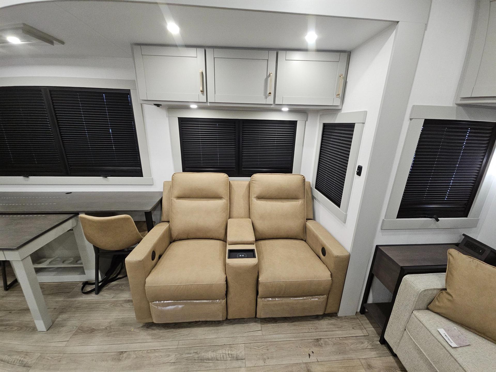 2026 Brinkley RV 2026 Brinkley RV Model Z - thumbnail 10