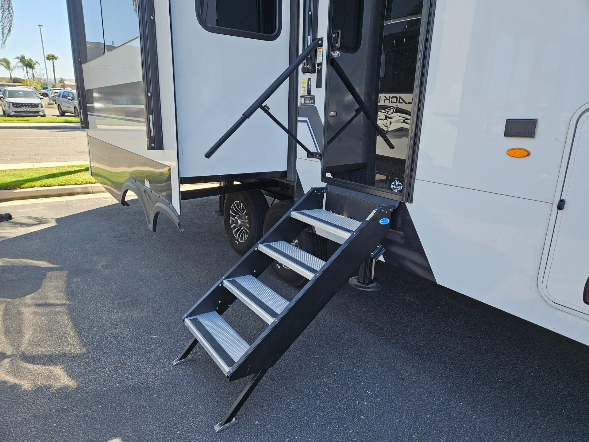 2026 Keystone RV 2026 Keystone RV Montana High Country - thumbnail 54