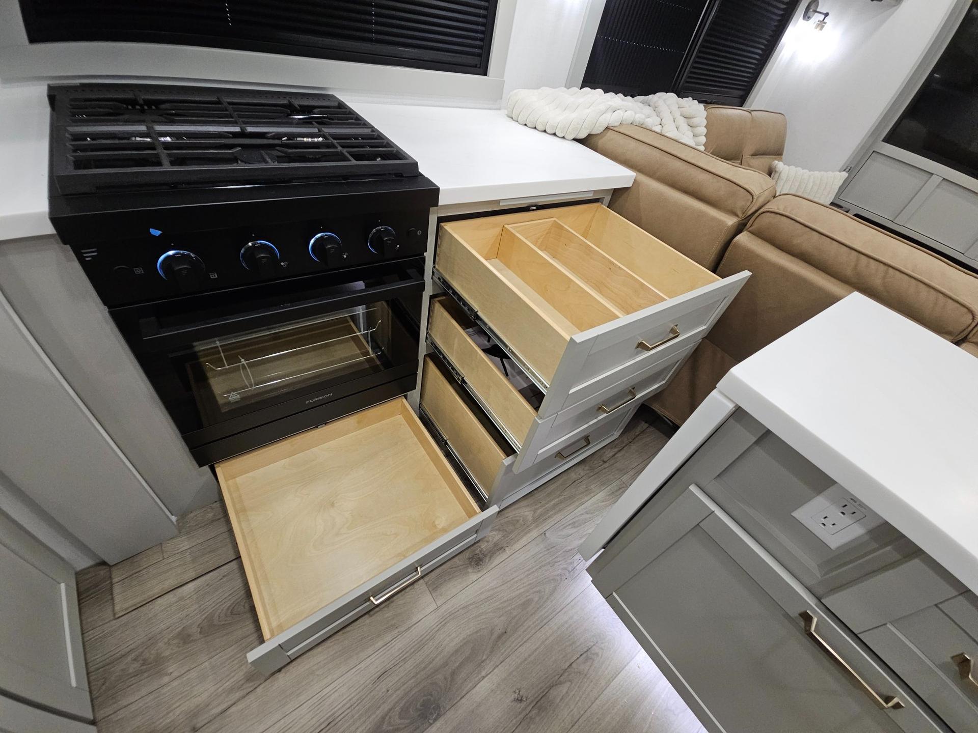 2027 Brinkley RV 2027 Brinkley RV Model Z - thumbnail 19
