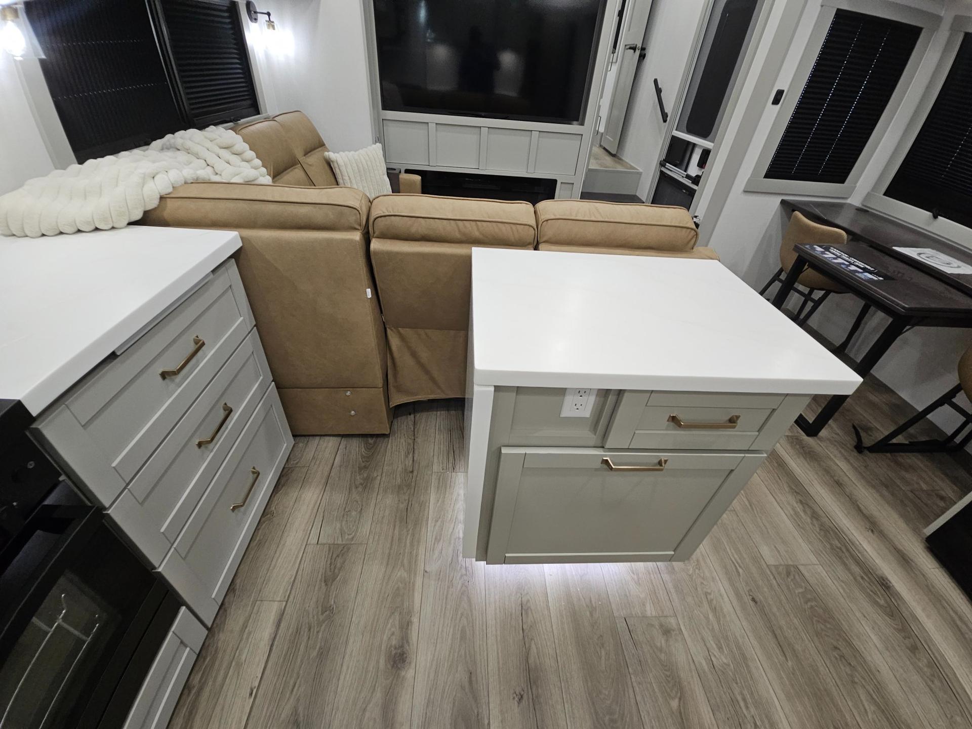 2027 Brinkley RV 2027 Brinkley RV Model Z - thumbnail 20
