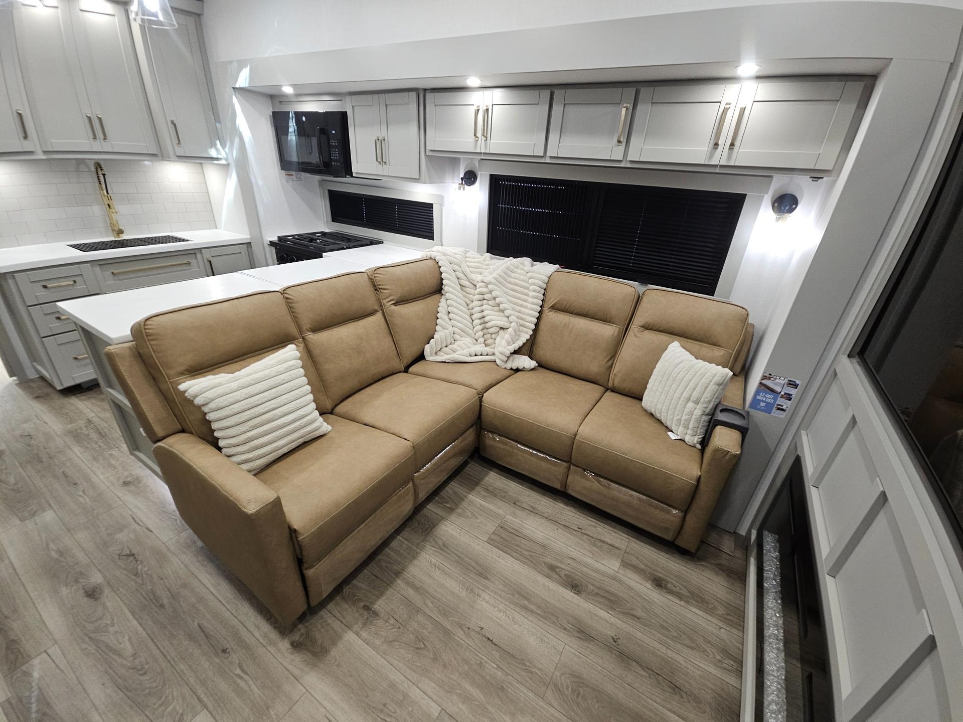 2027 Brinkley RV 2027 Brinkley RV Model Z - thumbnail 22