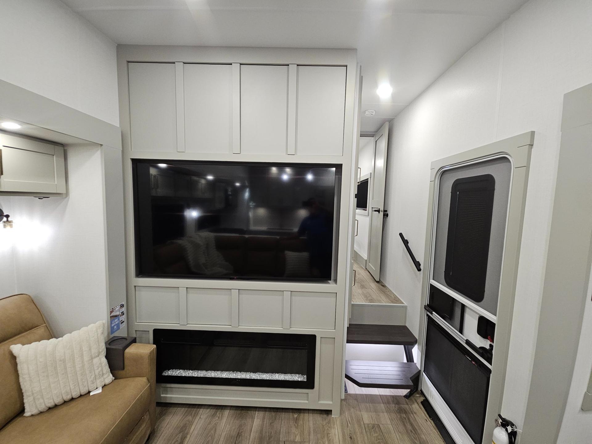 2027 Brinkley RV 2027 Brinkley RV Model Z - thumbnail 24
