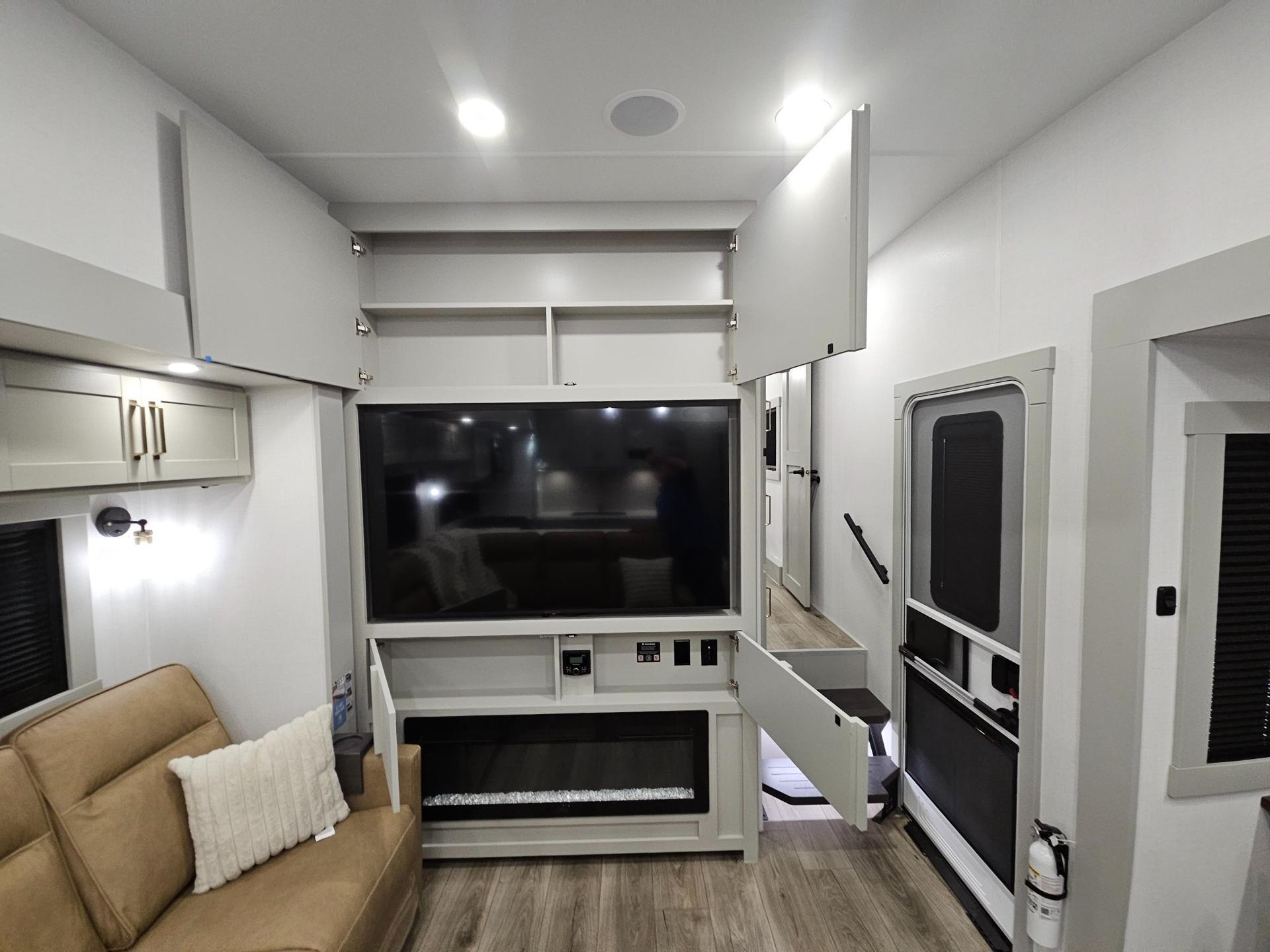2027 Brinkley RV 2027 Brinkley RV Model Z - thumbnail 26