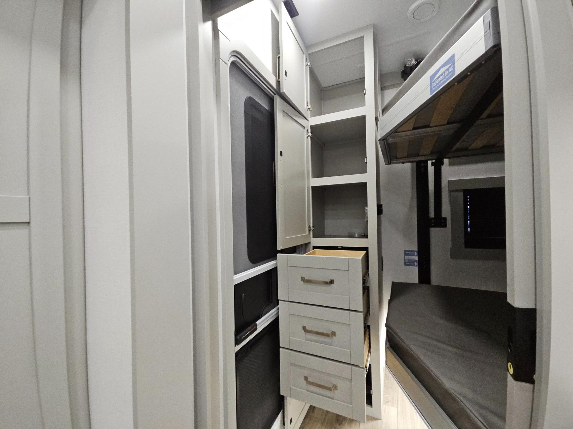 2027 Brinkley RV 2027 Brinkley RV Model Z - thumbnail 28