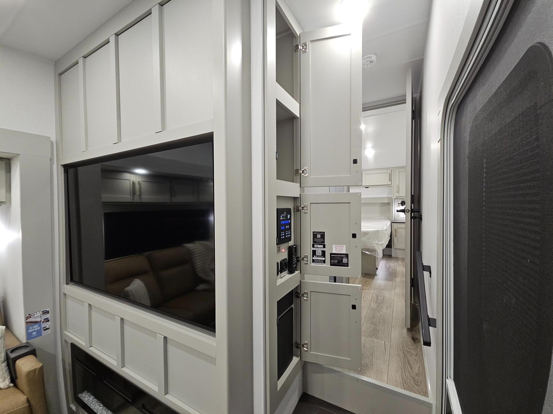 2027 Brinkley RV 2027 Brinkley RV Model Z - thumbnail 32