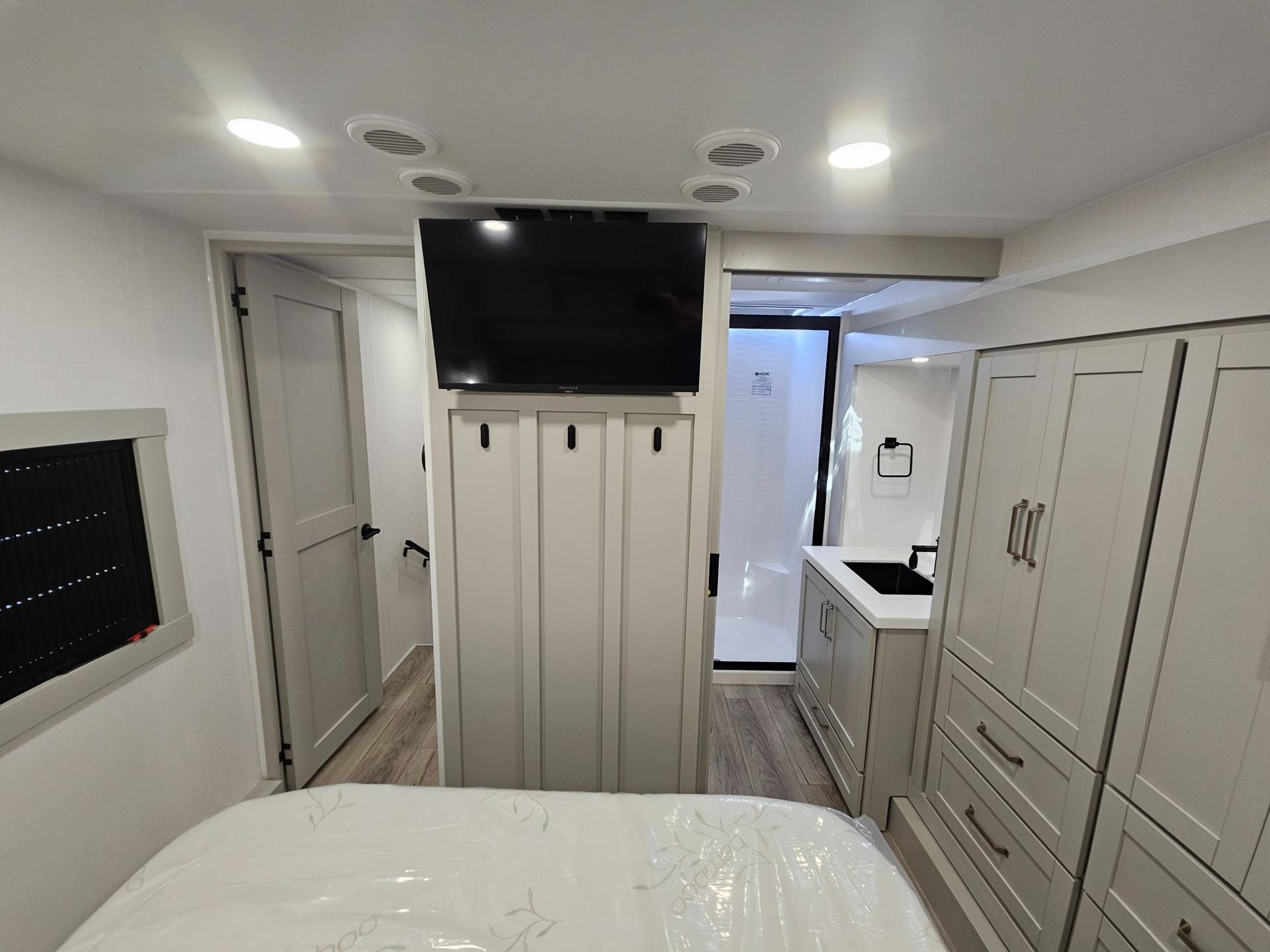 2027 Brinkley RV 2027 Brinkley RV Model Z - thumbnail 46