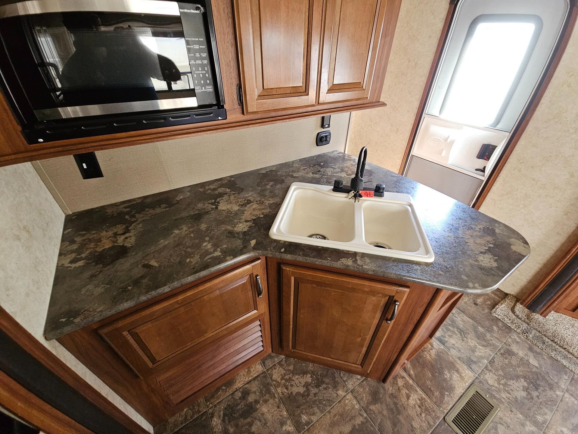 2014 Keystone rv 2014 Keystone rv Cougar Lite - thumbnail 27