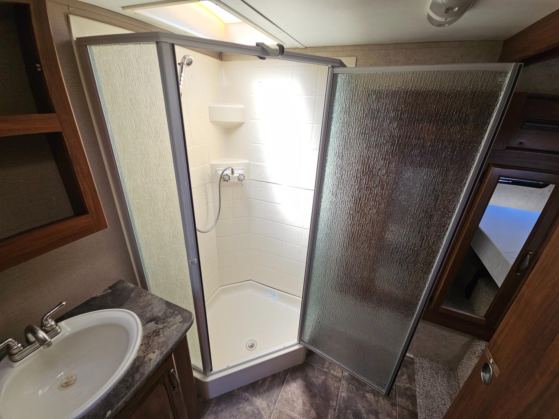 2014 Keystone rv 2014 Keystone rv Cougar Lite - thumbnail 38