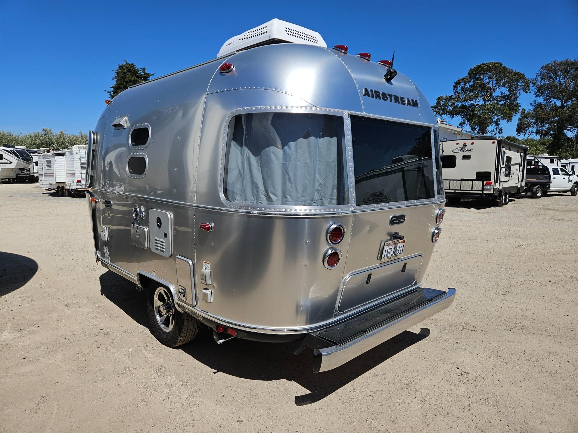 2022 Airstream 2022 Airstream Caravel - thumbnail 3