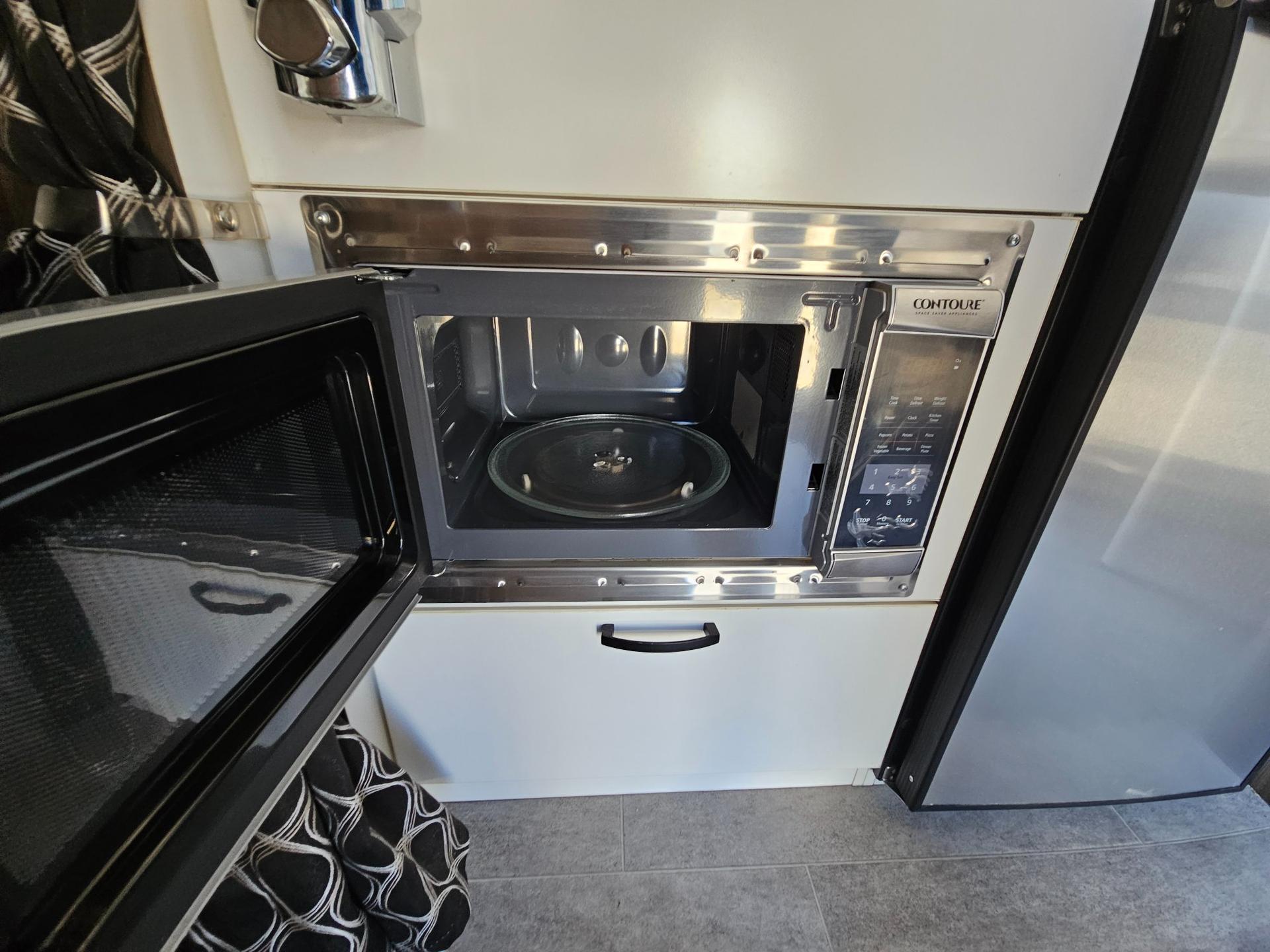 2022 Airstream 2022 Airstream Caravel - thumbnail 8