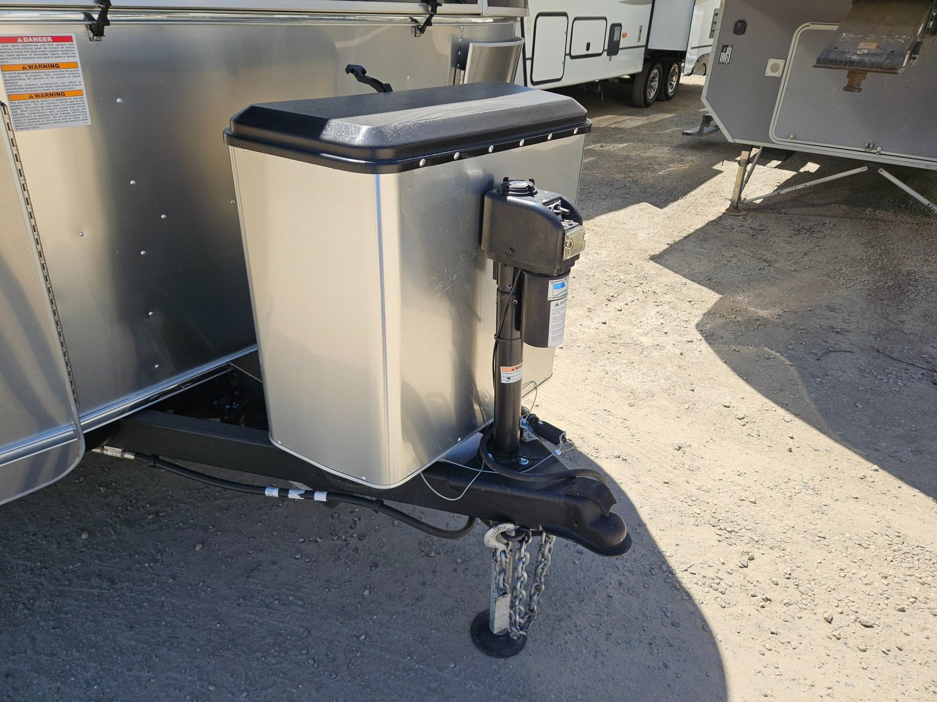 2022 Airstream 2022 Airstream Caravel - thumbnail 25