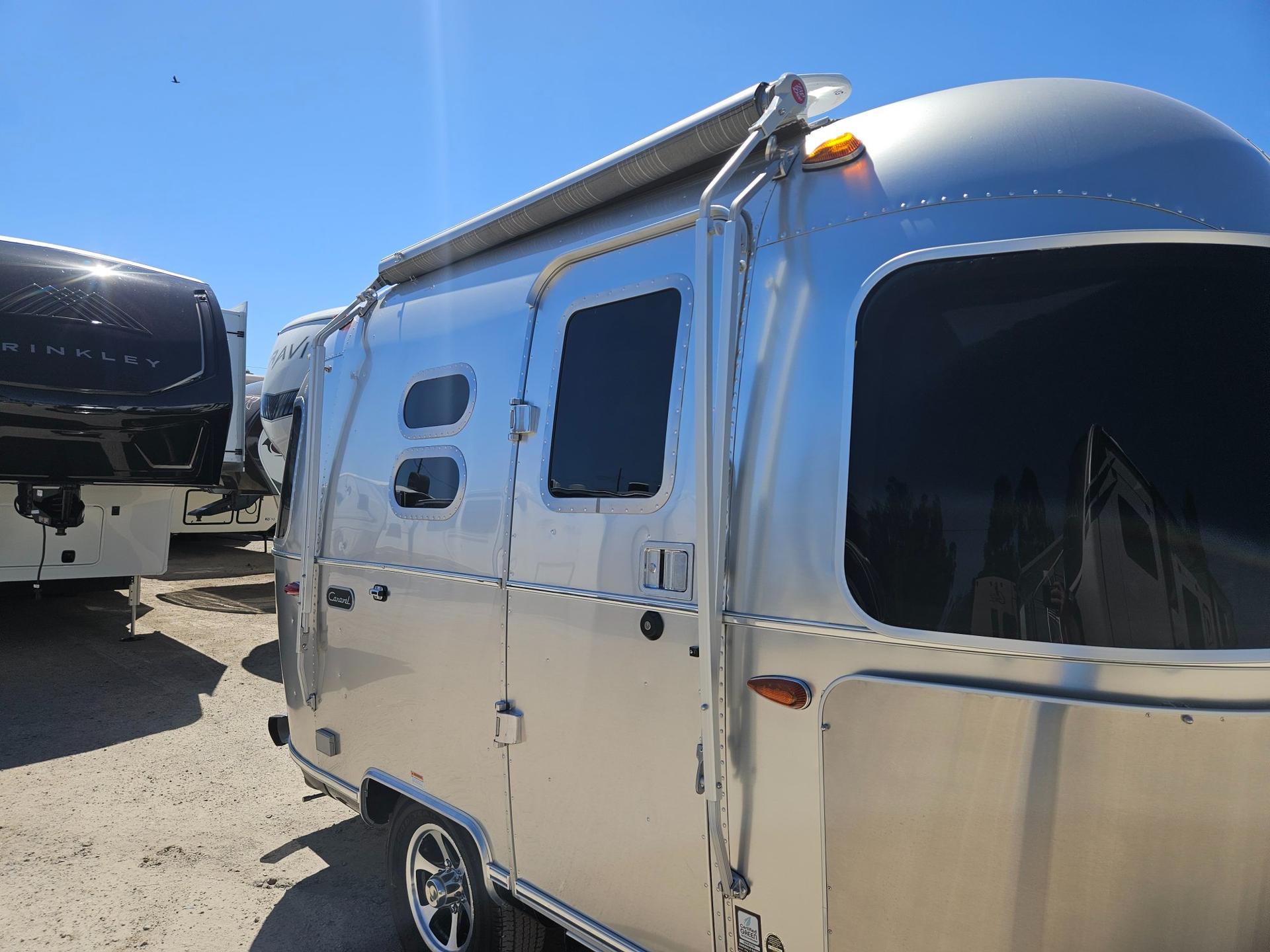2022 Airstream 2022 Airstream Caravel - thumbnail 26