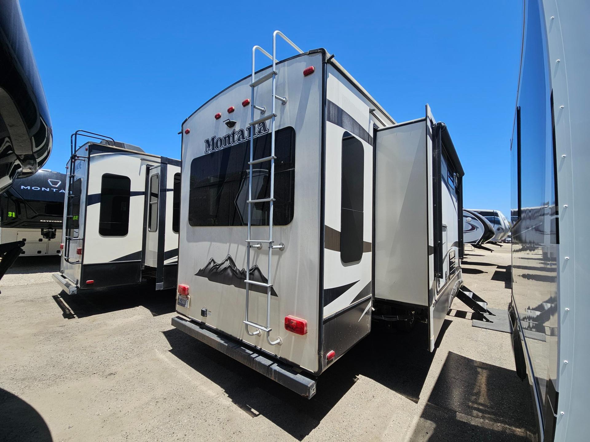2016 Keystone Rv 2016 Keystone Rv Montana - thumbnail 3