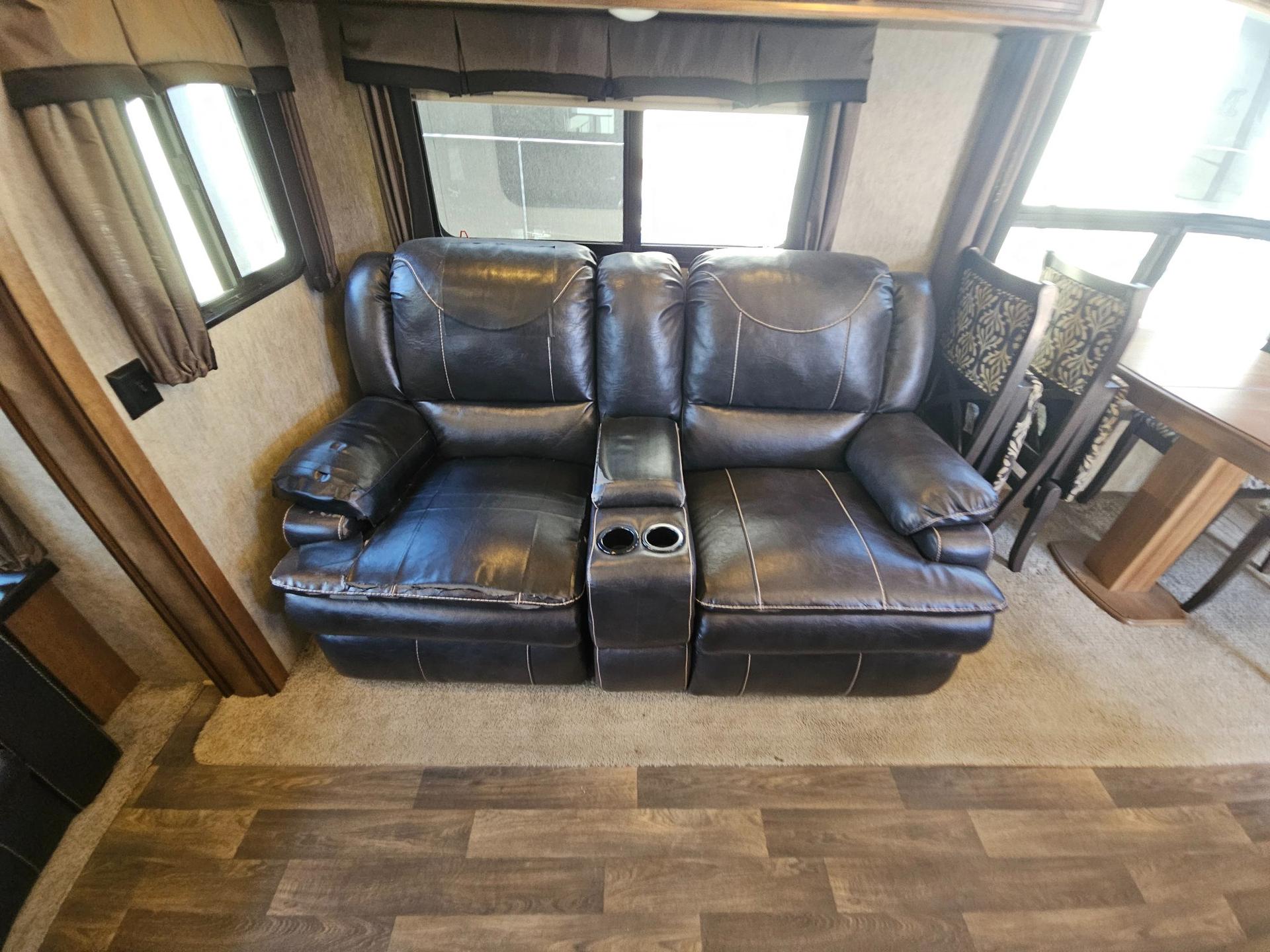 2016 Keystone Rv 2016 Keystone Rv Montana - thumbnail 10